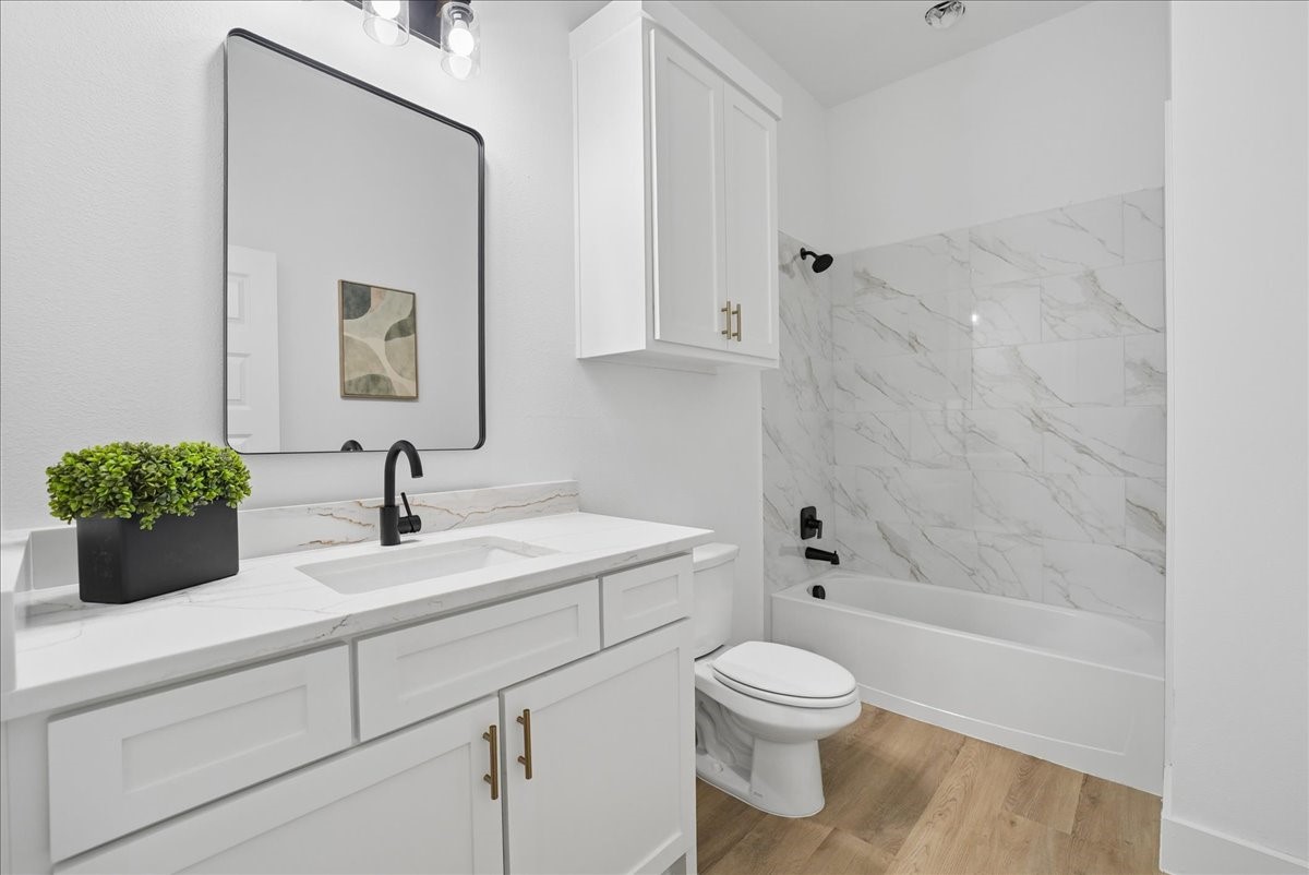 108 W Dogwood Trail