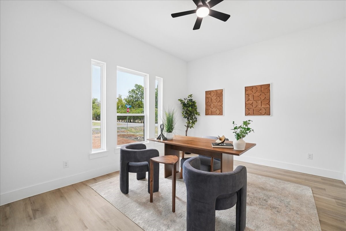 108 W Dogwood Trail