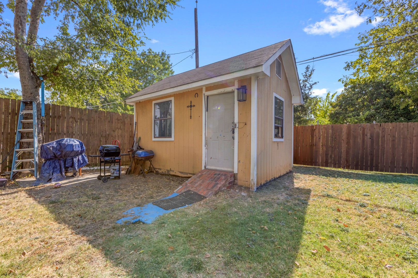 1001 S 5th Street