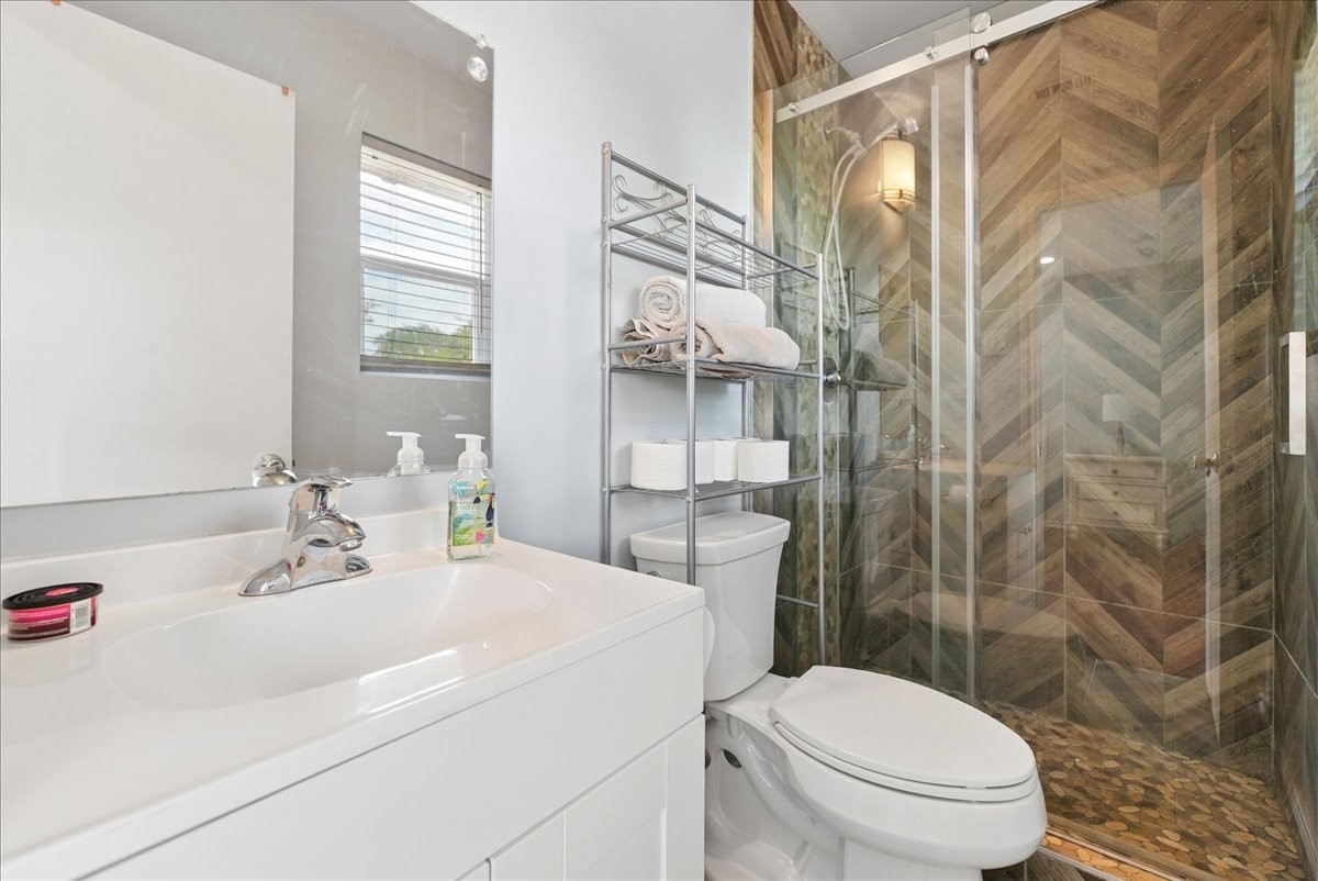 1445 Caravan Trail