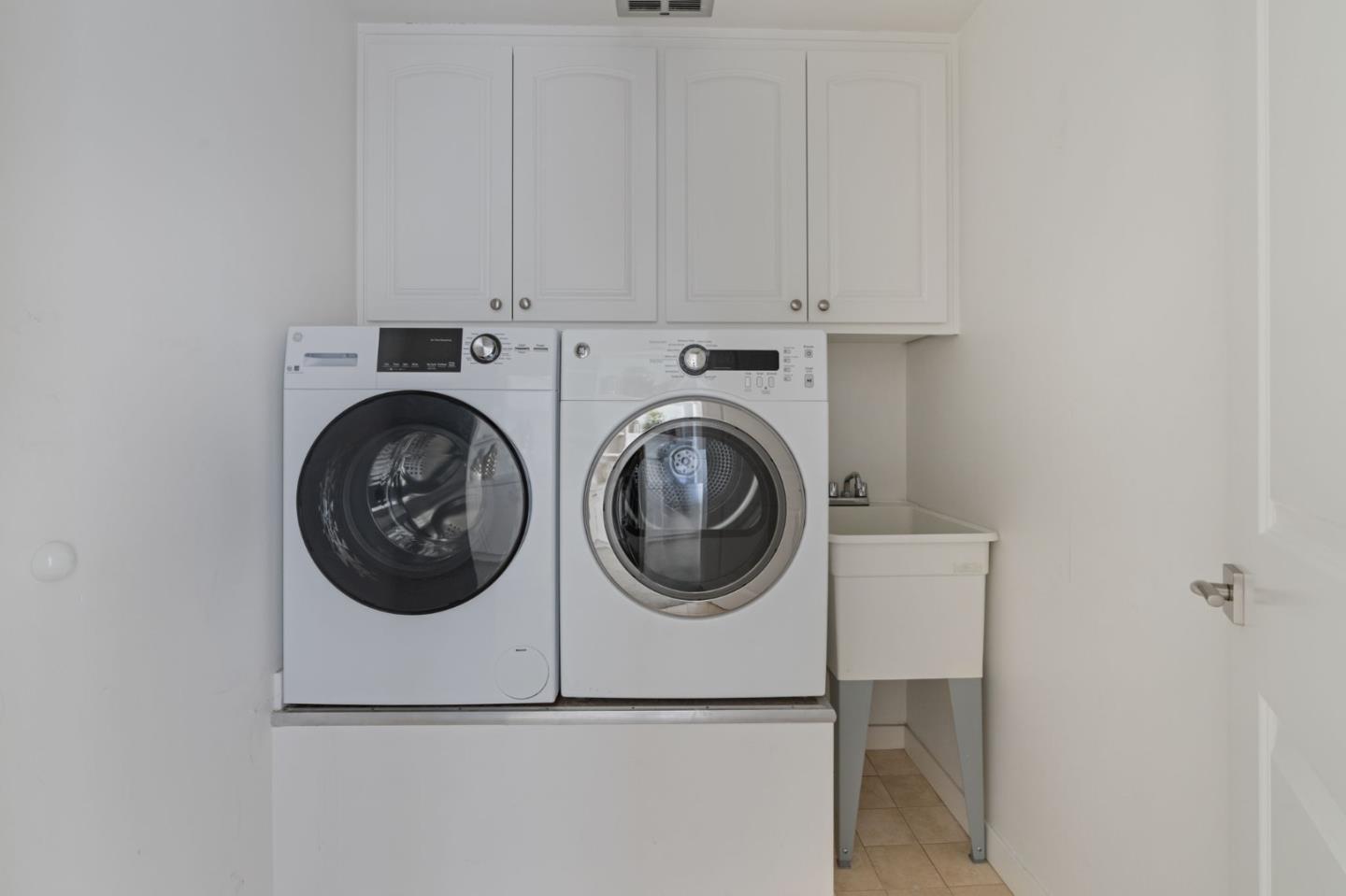 300 Sand Hill Circle 302