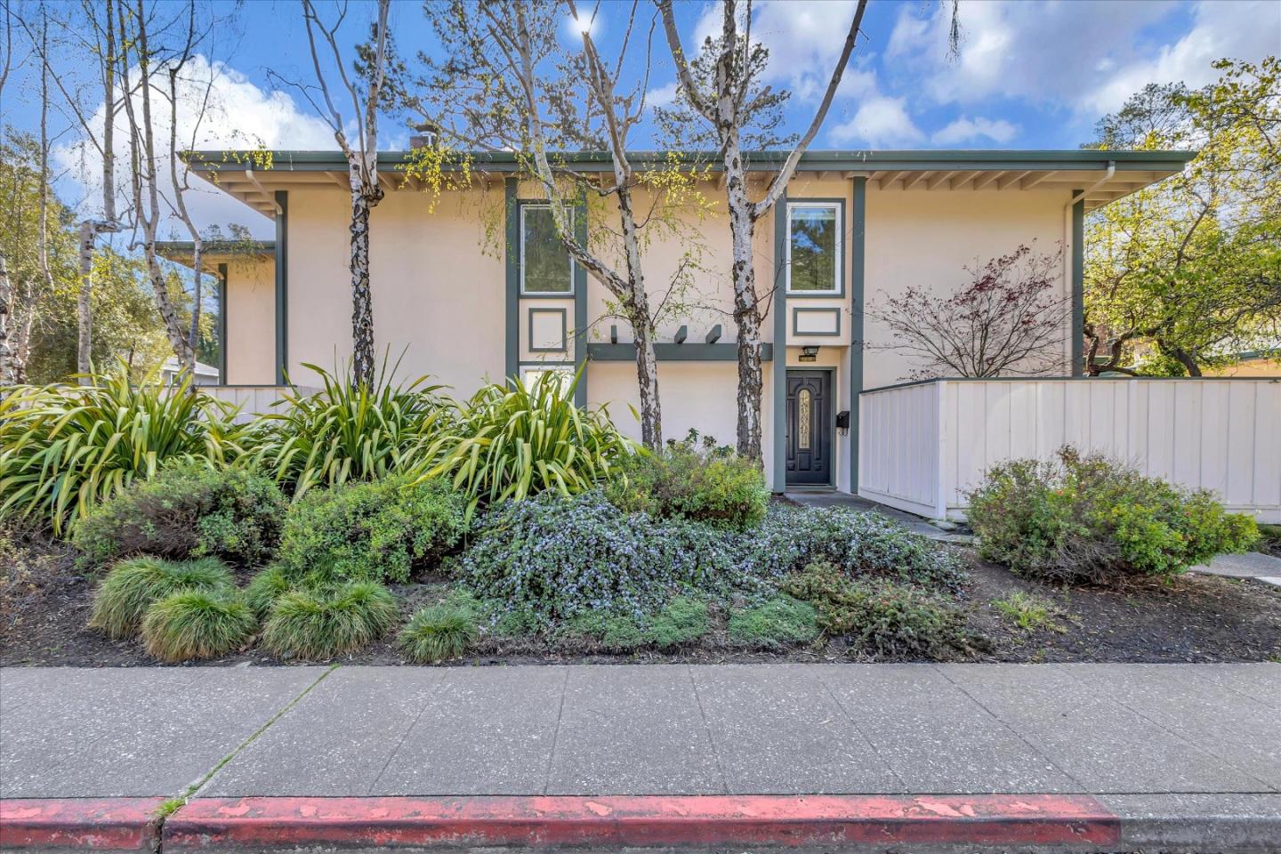 1207 Tera Nova Boulevard