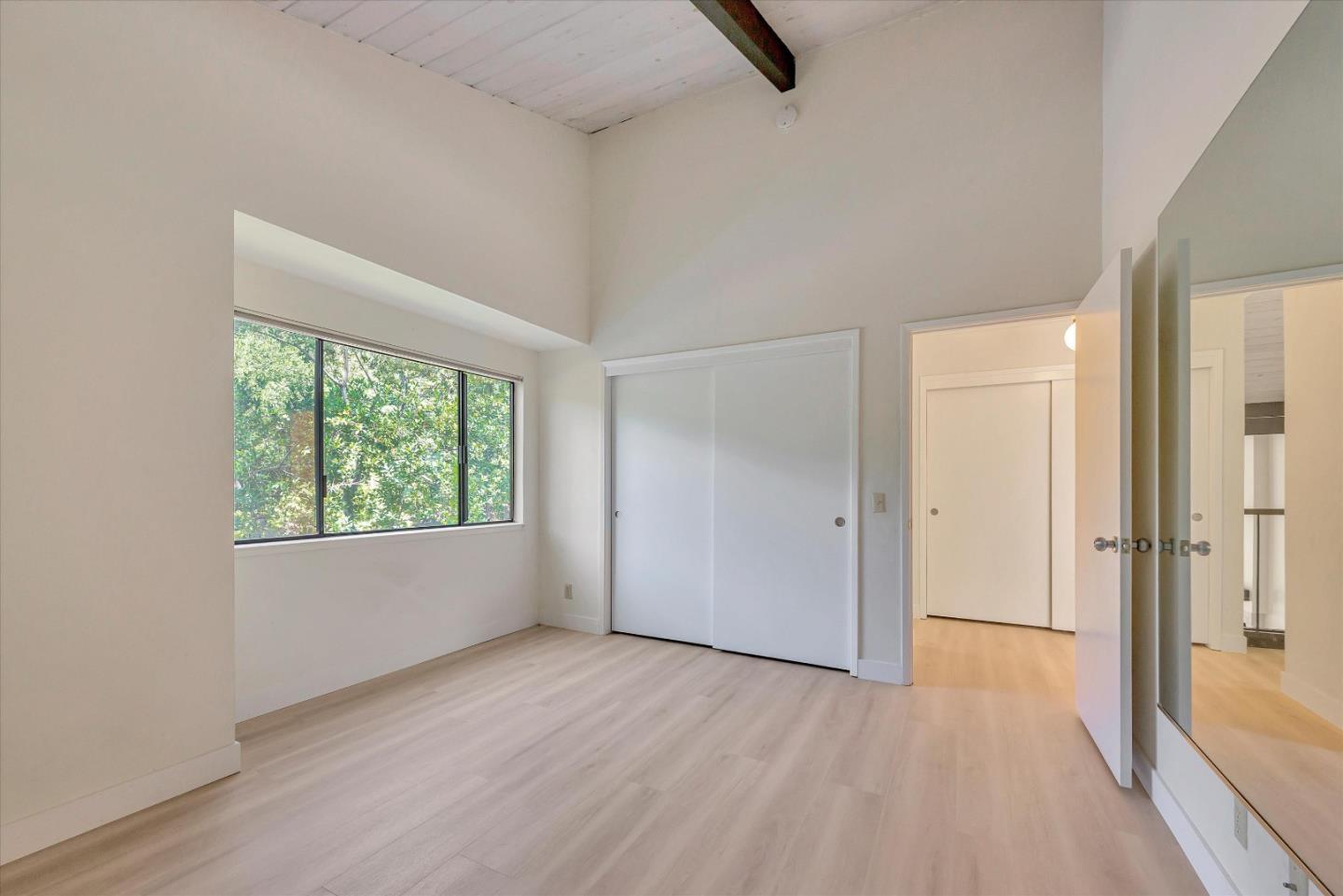 140 Sand Hill Circle