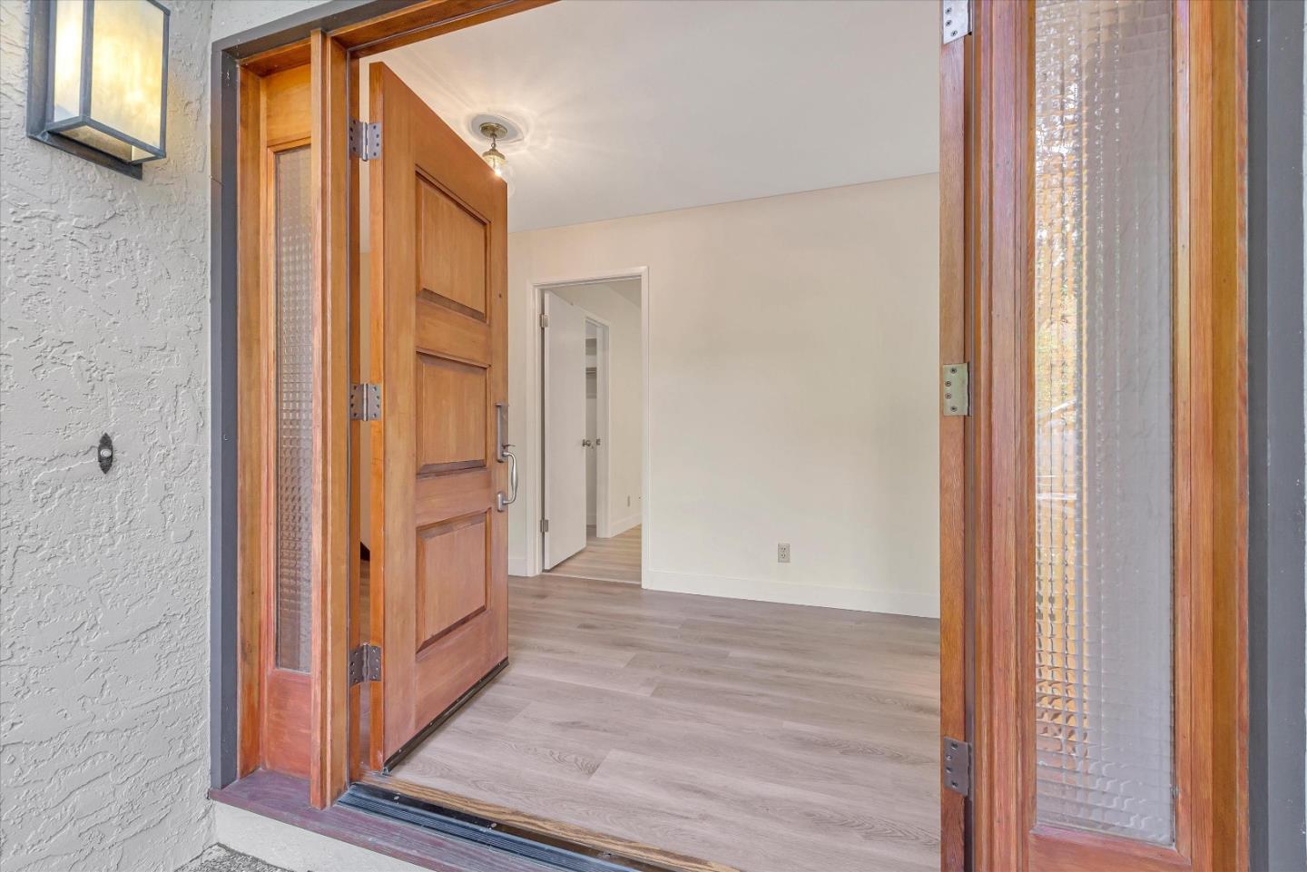 140 Sand Hill Circle