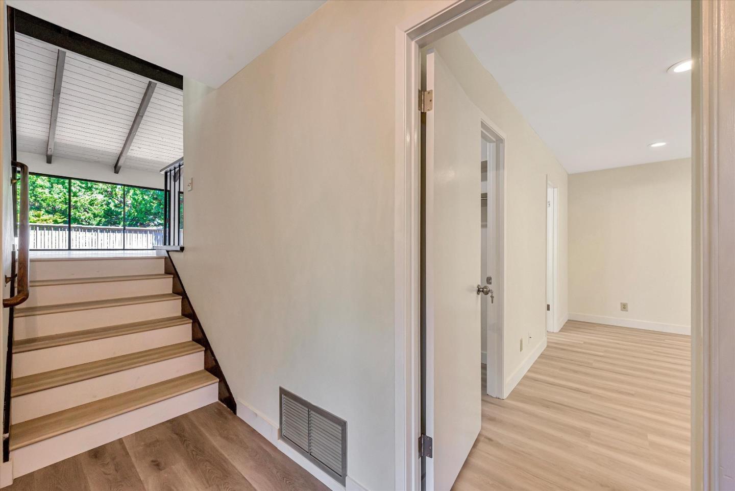 140 Sand Hill Circle