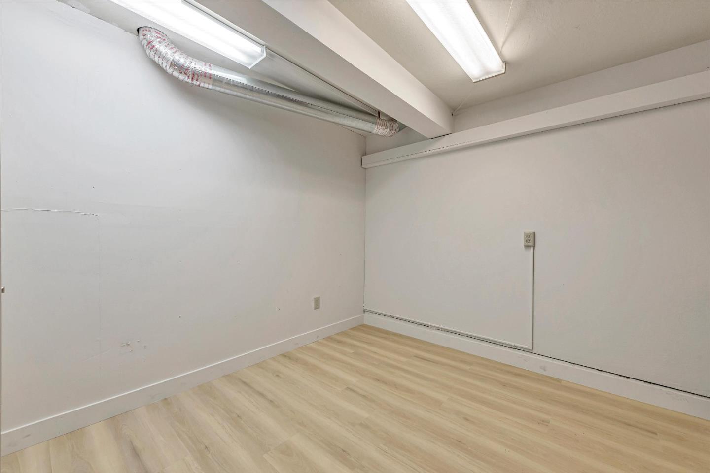 140 Sand Hill Circle