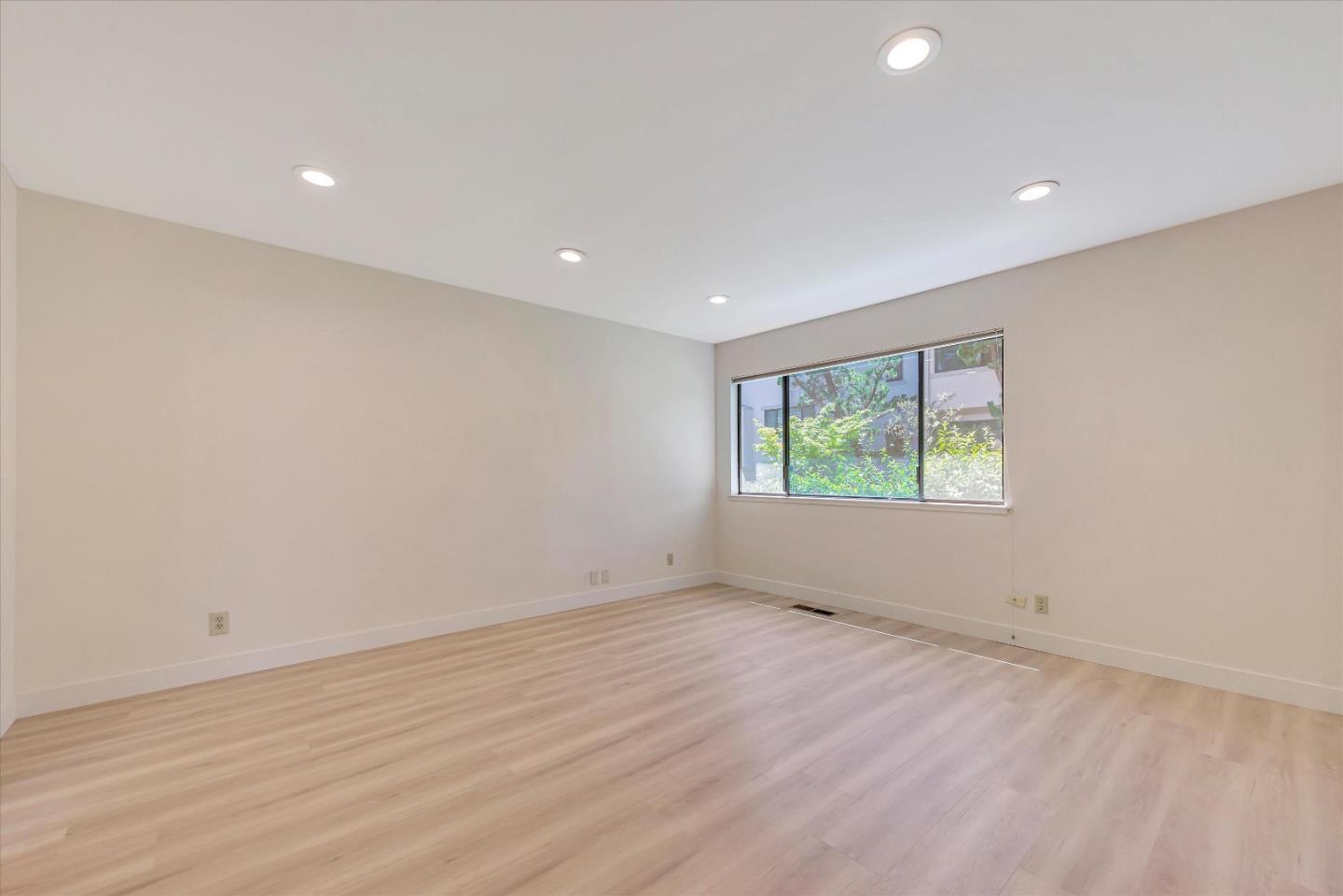 140 Sand Hill Circle