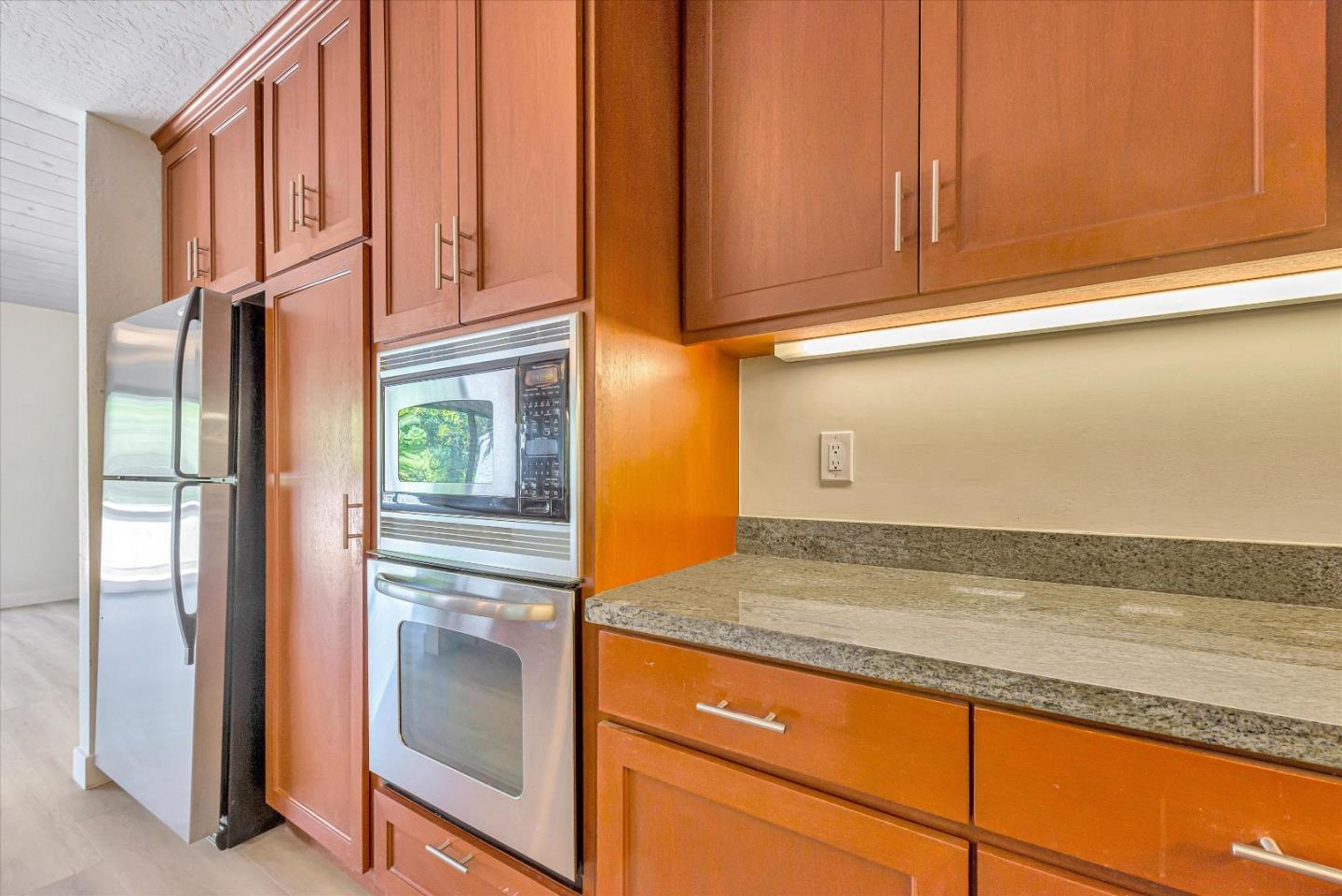 140 Sand Hill Circle