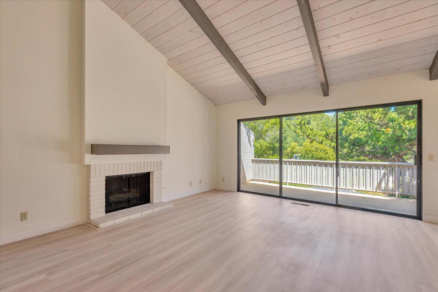 140 Sand Hill Circle