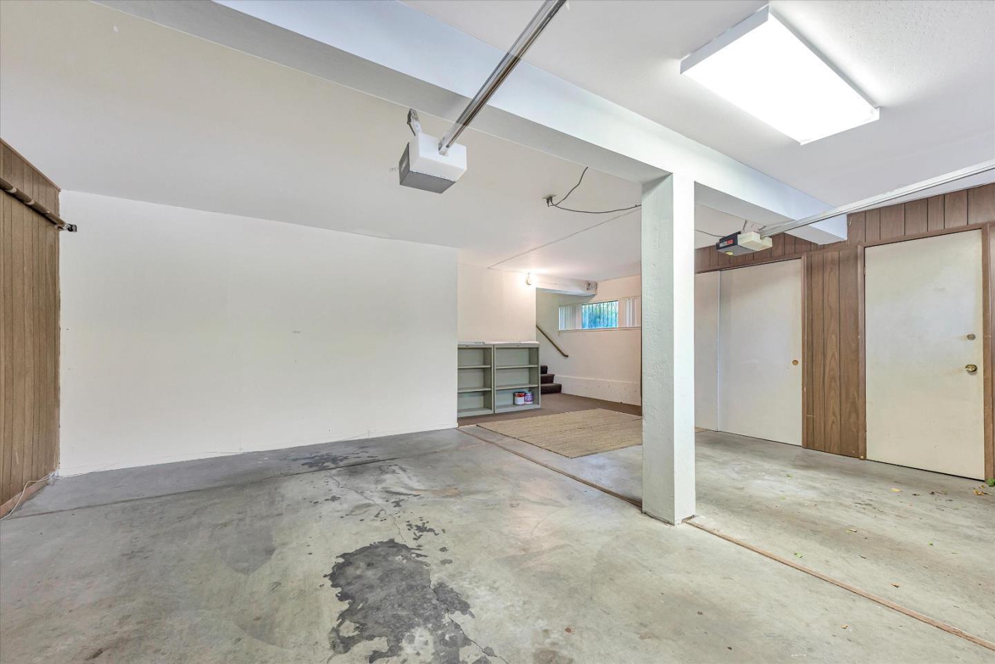 140 Sand Hill Circle