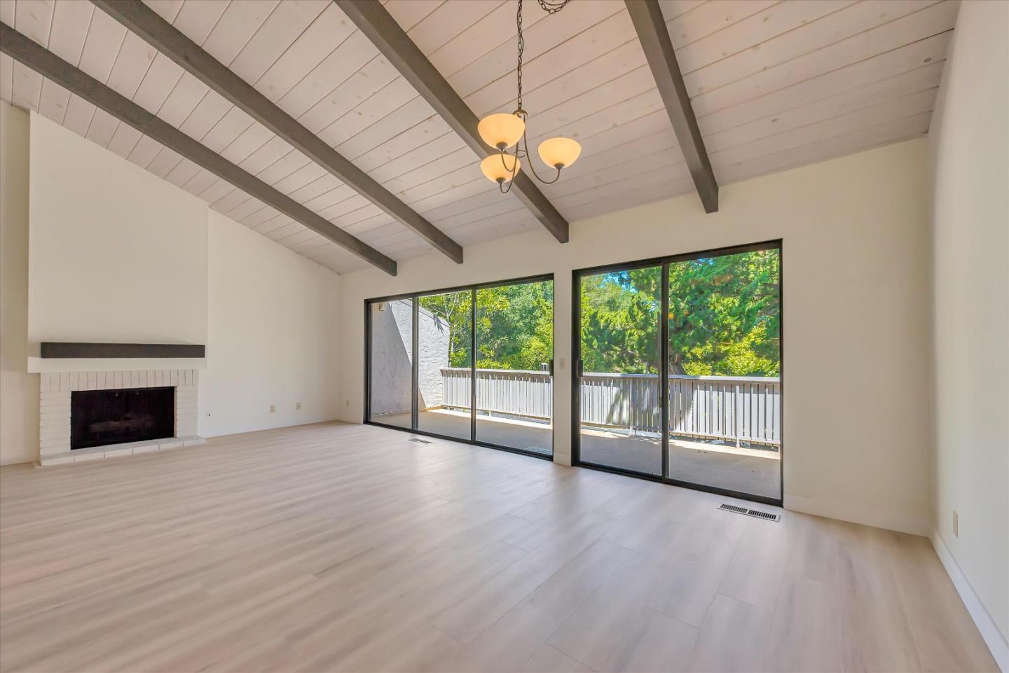 140 Sand Hill Circle