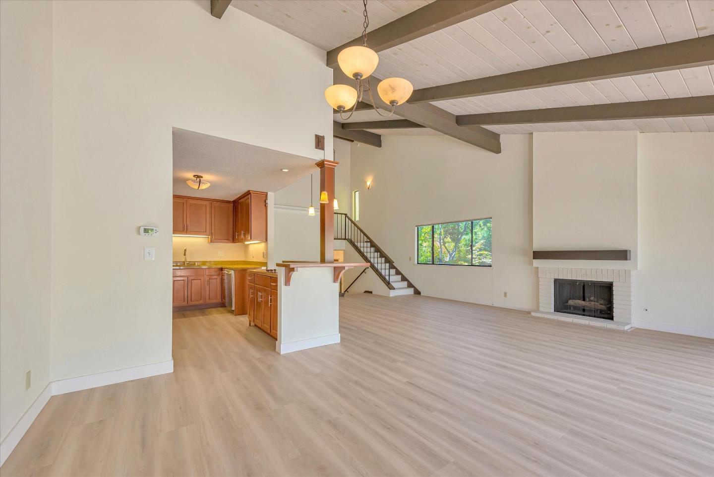 140 Sand Hill Circle