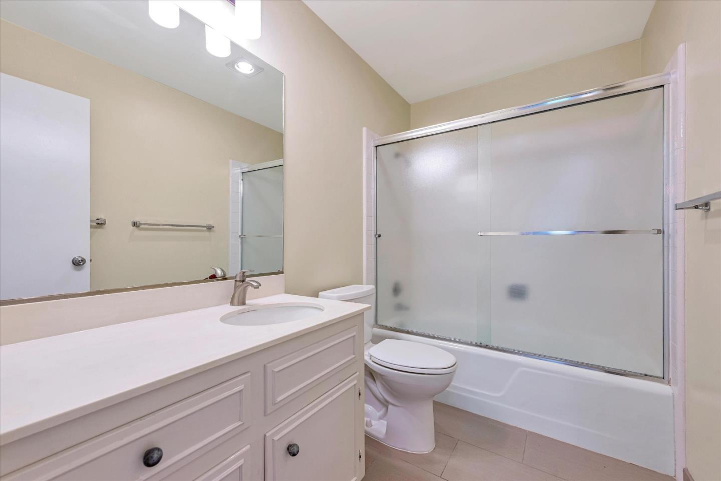 140 Sand Hill Circle