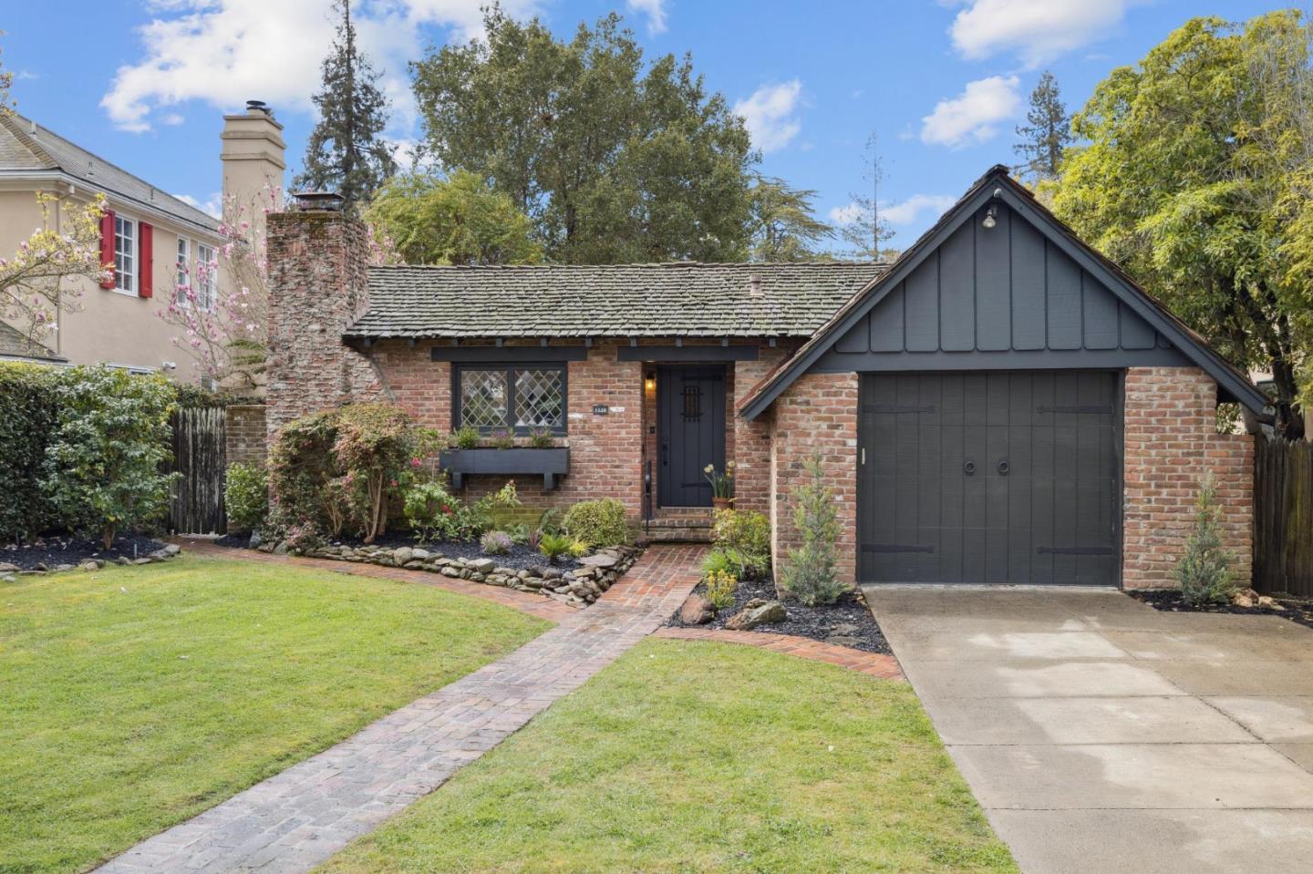 1530 Middlefield Road