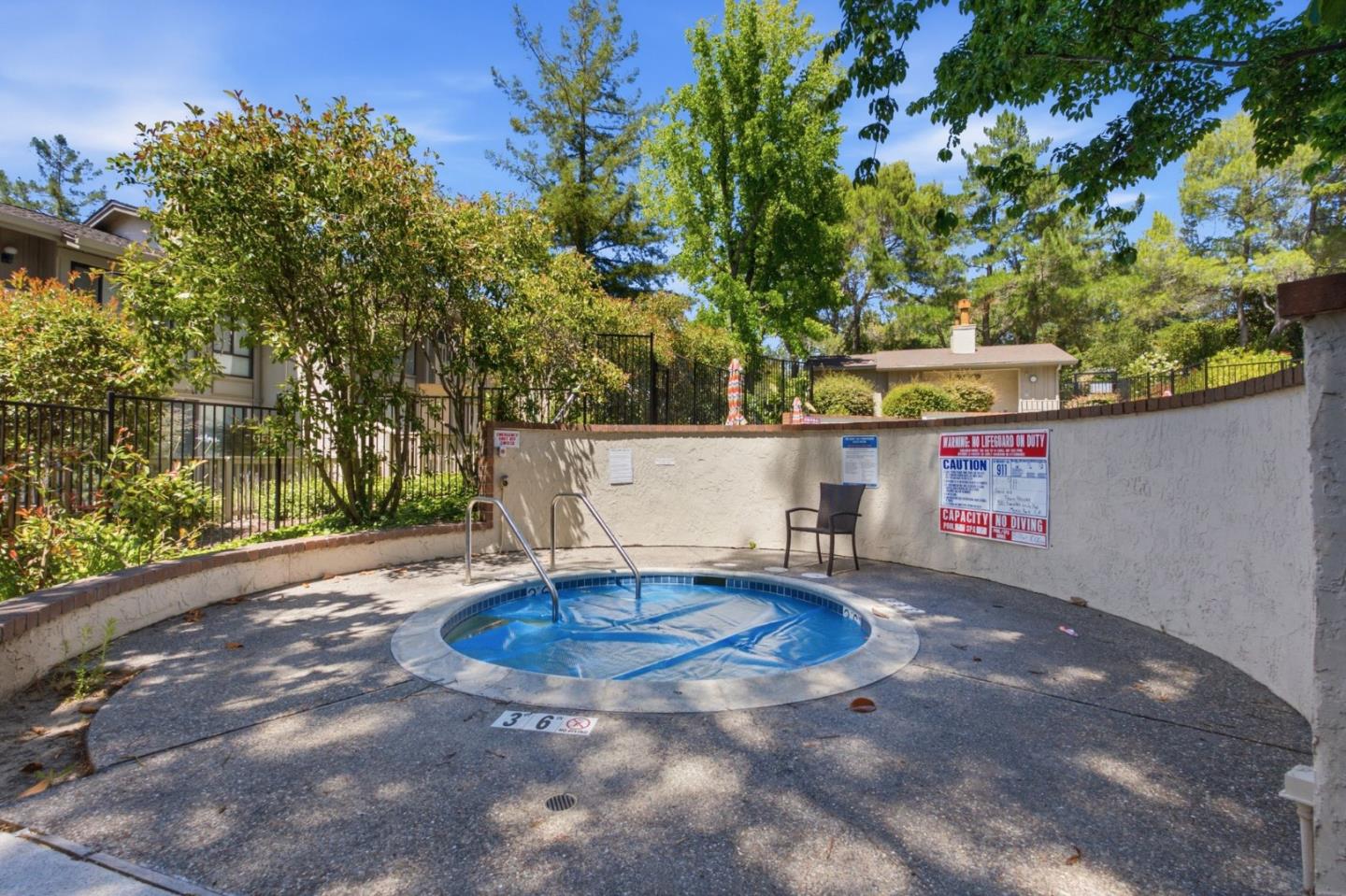 596 Sand Hill CIR