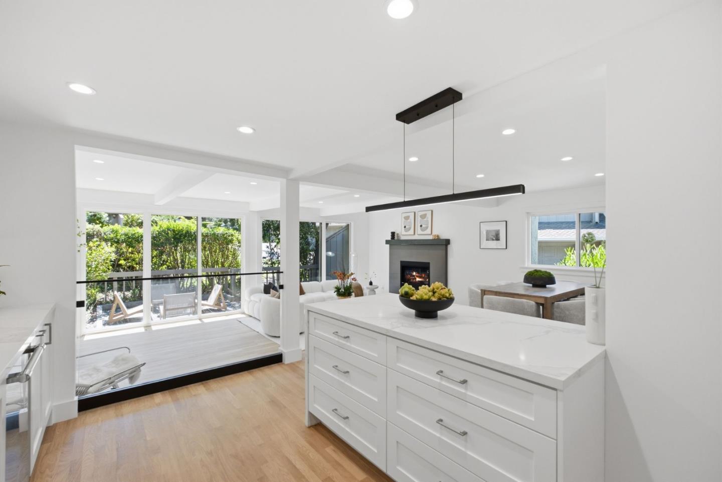 596 Sand Hill CIR