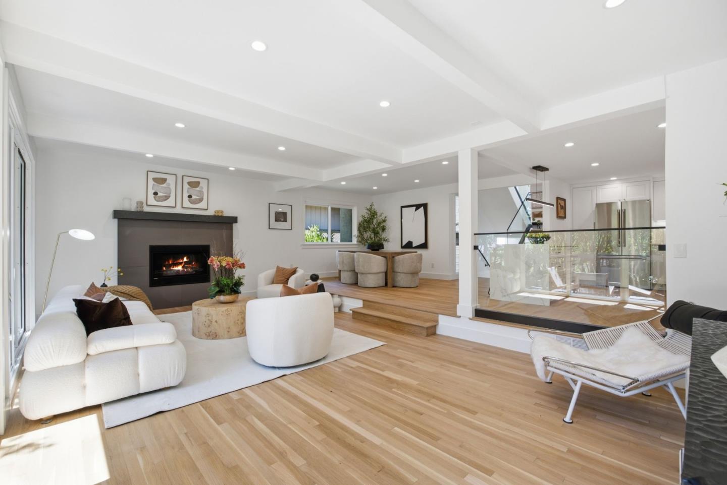 596 Sand Hill CIR