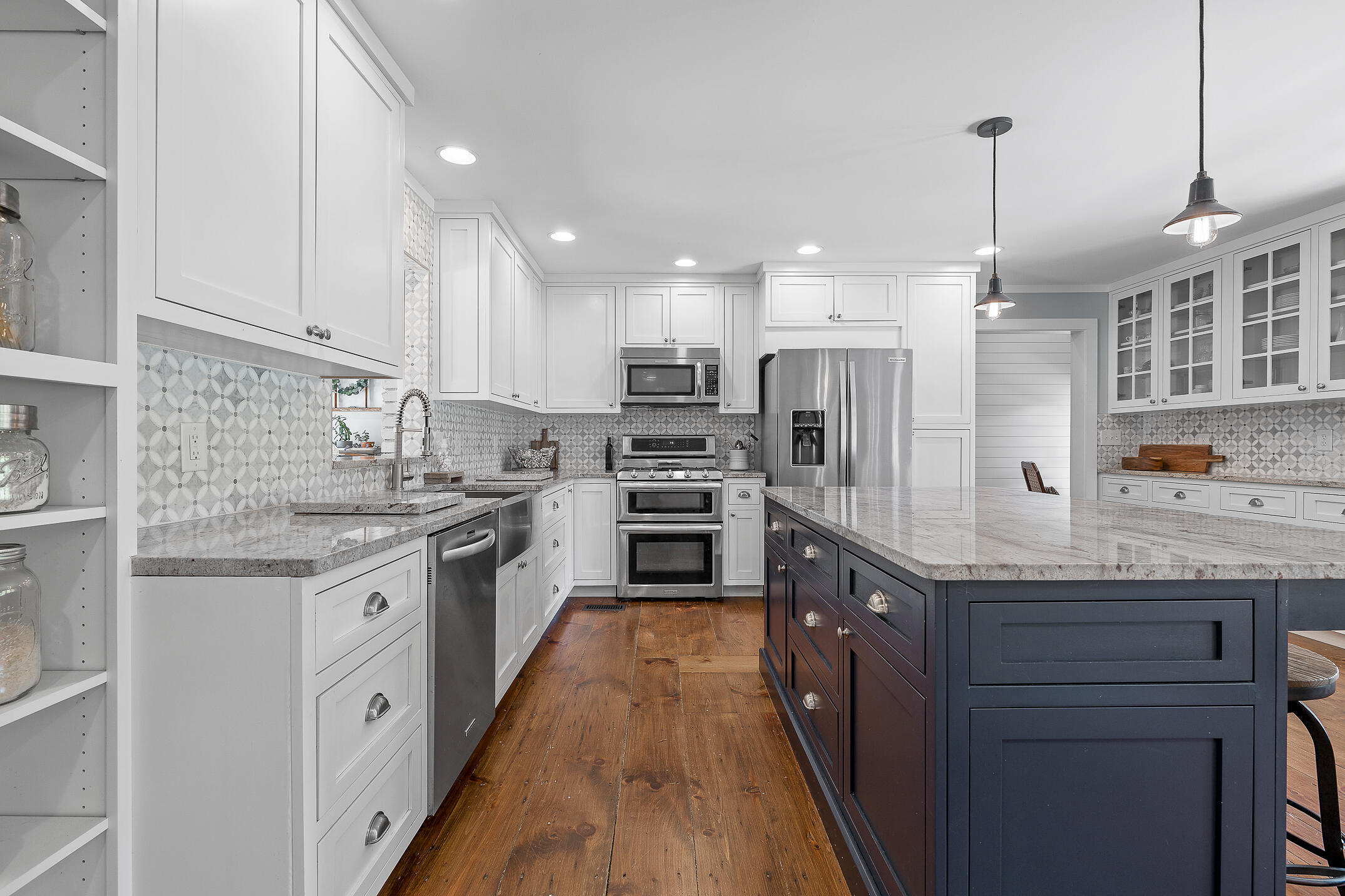 2203 NW Woodcreek Drive