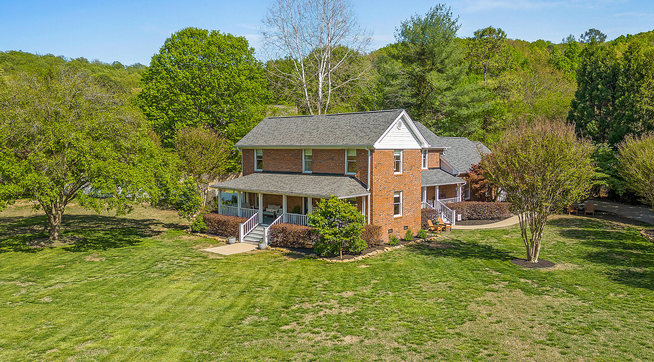 2203 NW Woodcreek Drive