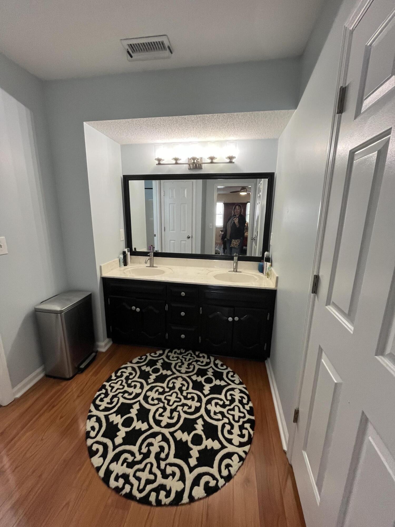 1610 Brook Manor Dr Drive