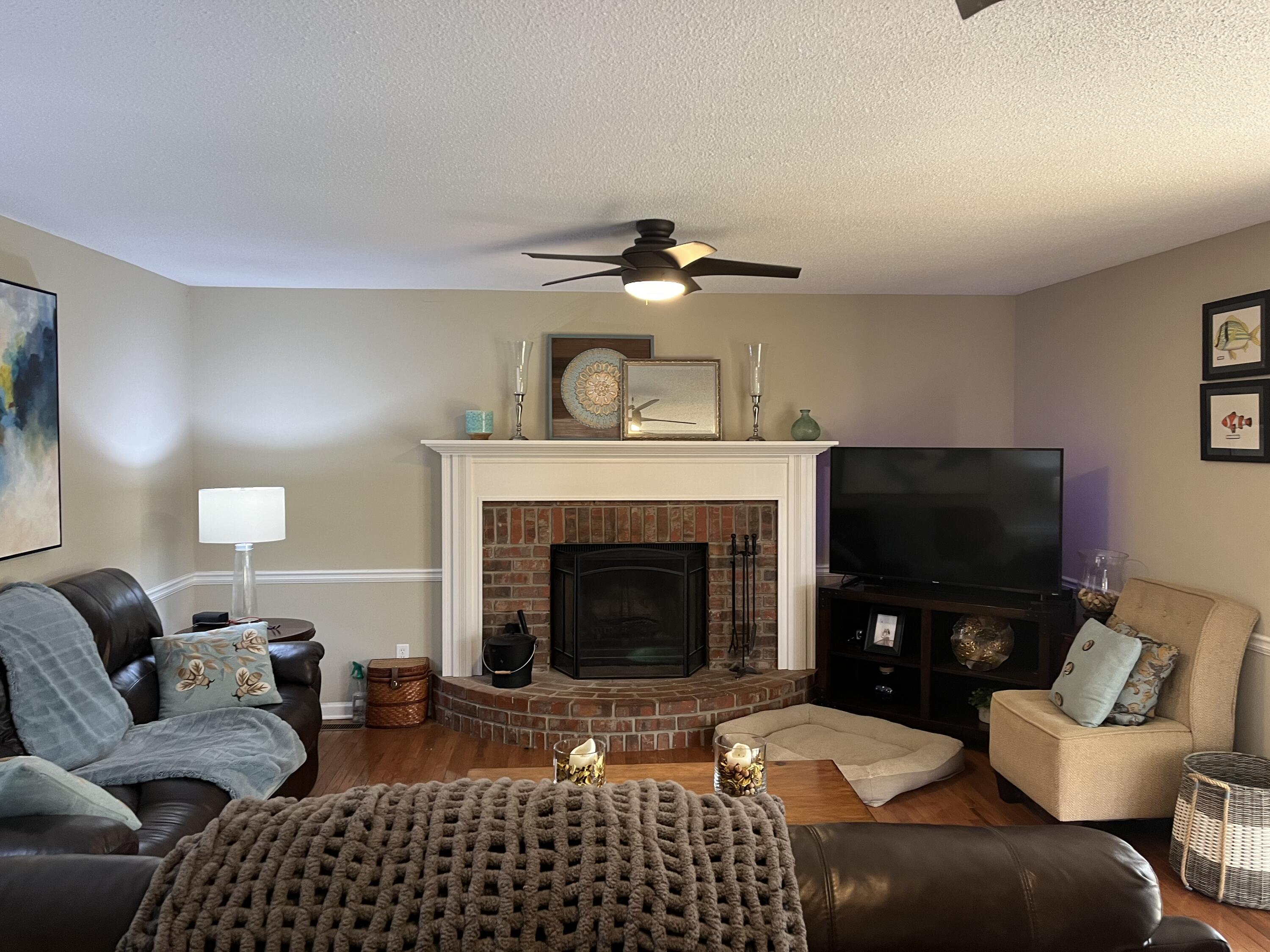 1610 Brook Manor Dr Drive