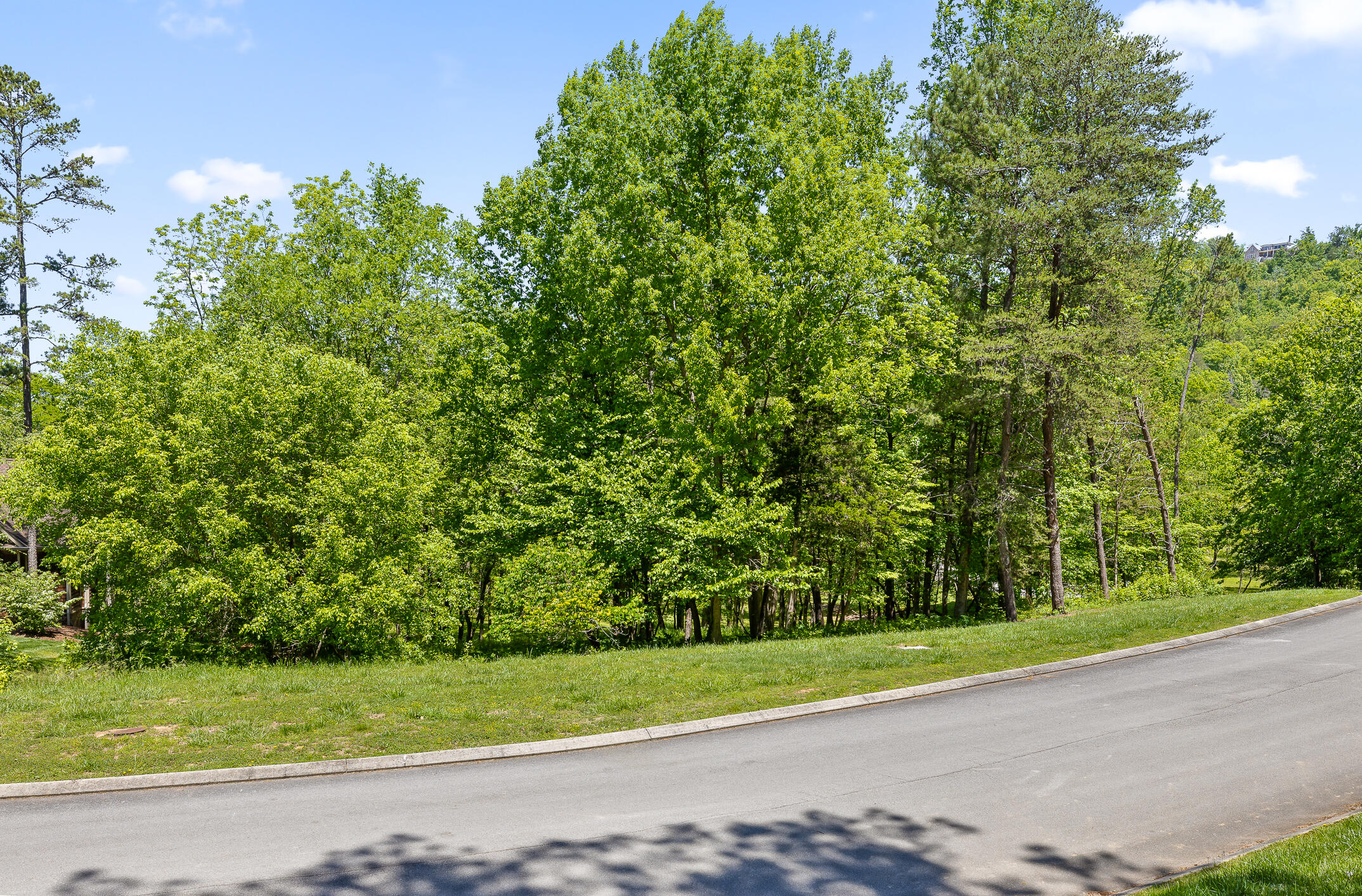 1750 Oakbrook Trail