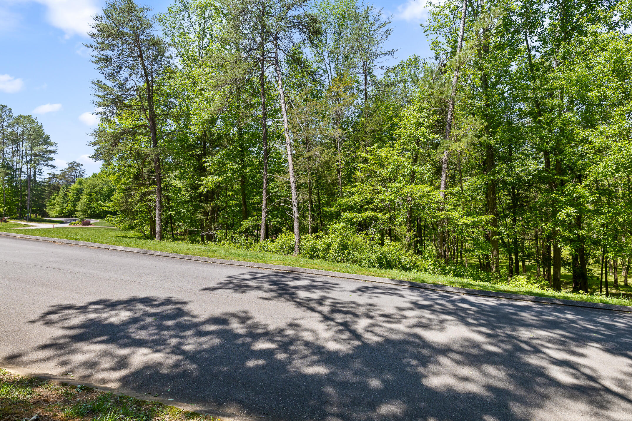 1750 Oakbrook Trail