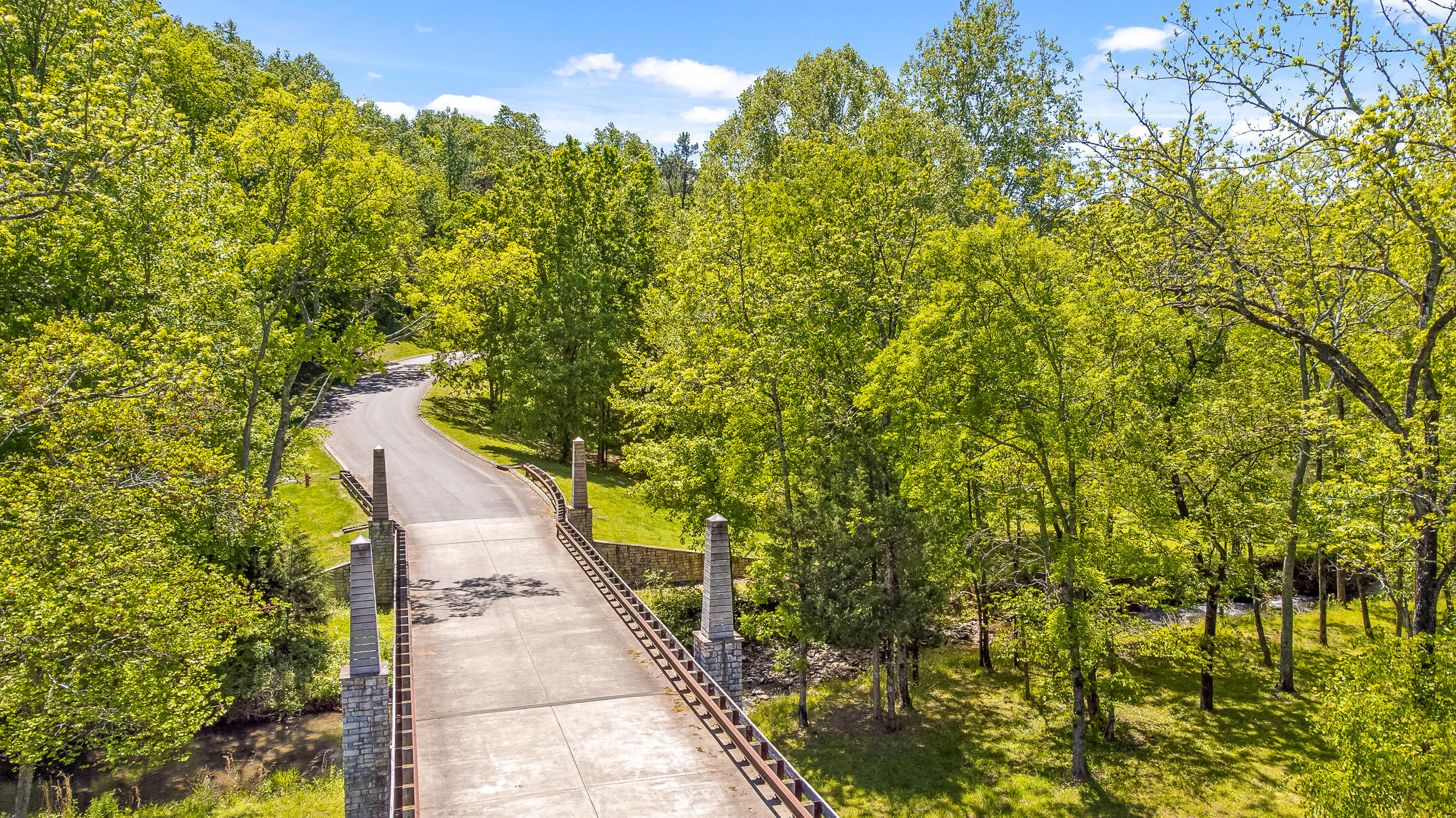 1750 Oakbrook Trail