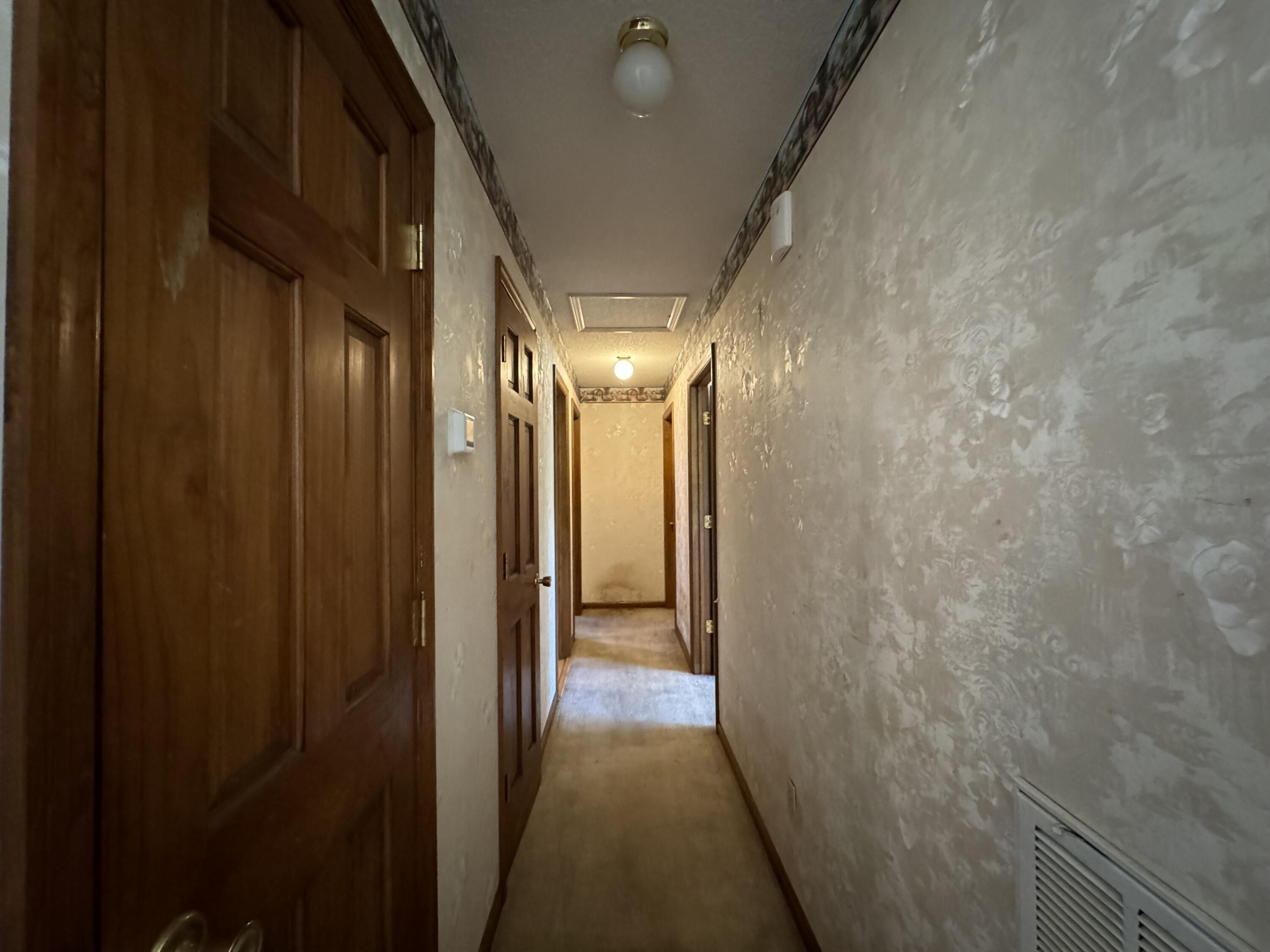 5404 May Circle