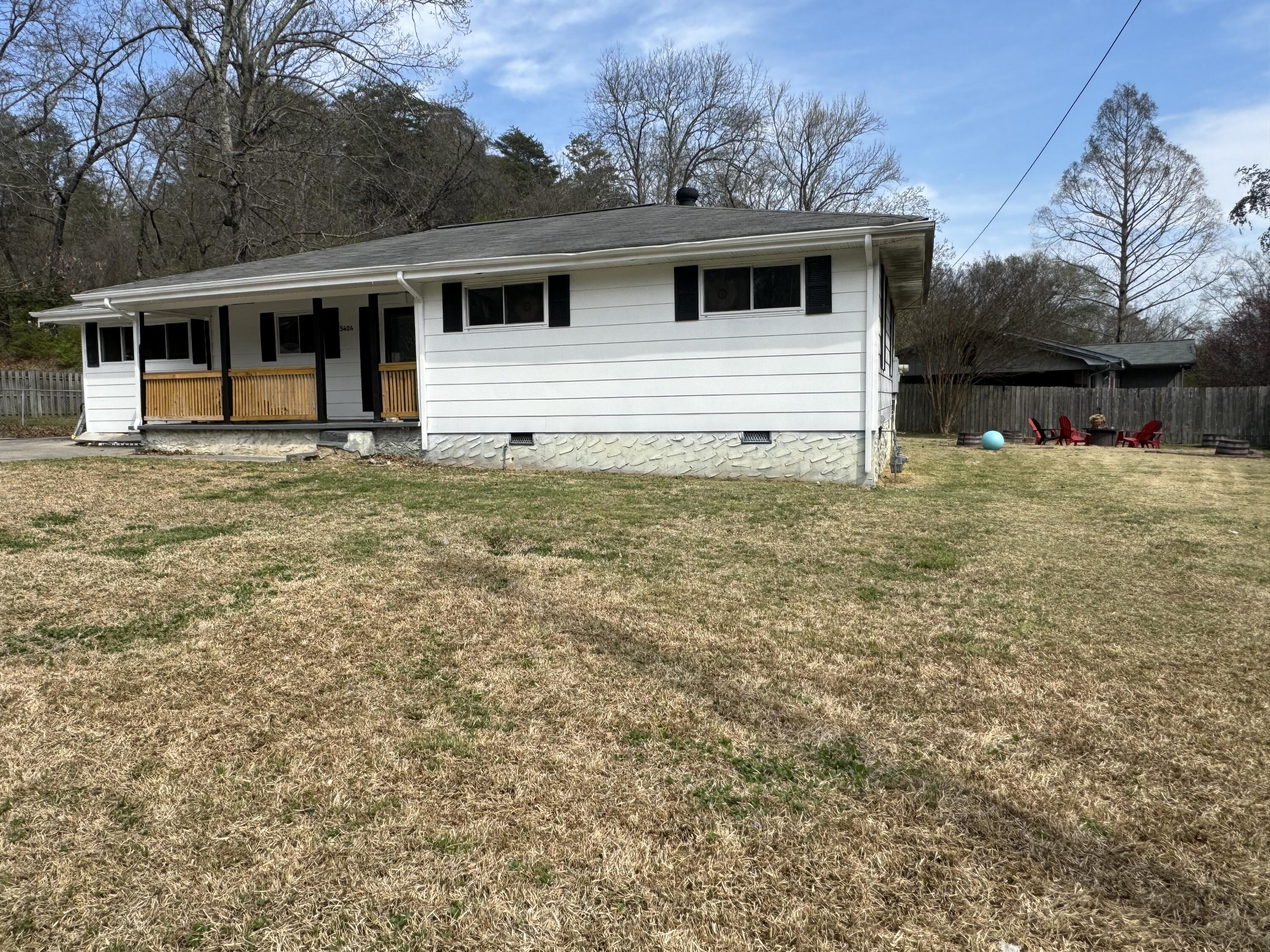 5404 May Circle