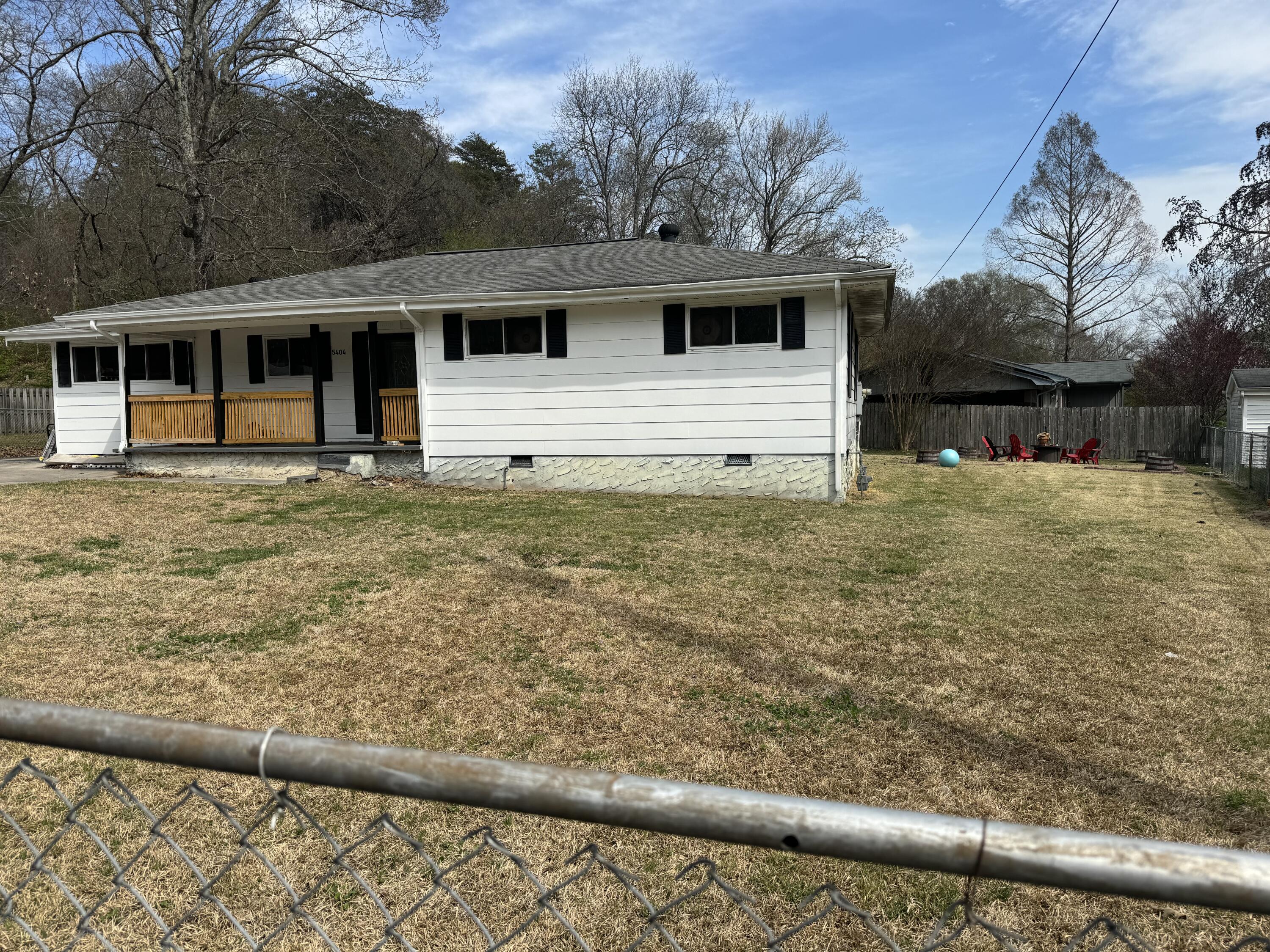 5404 May Circle