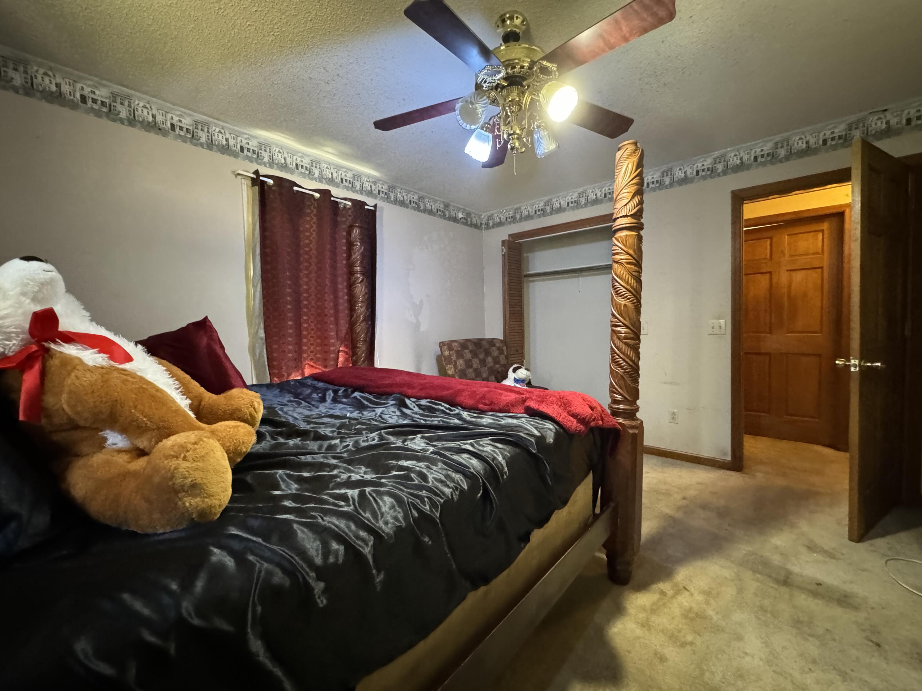 5404 May Circle