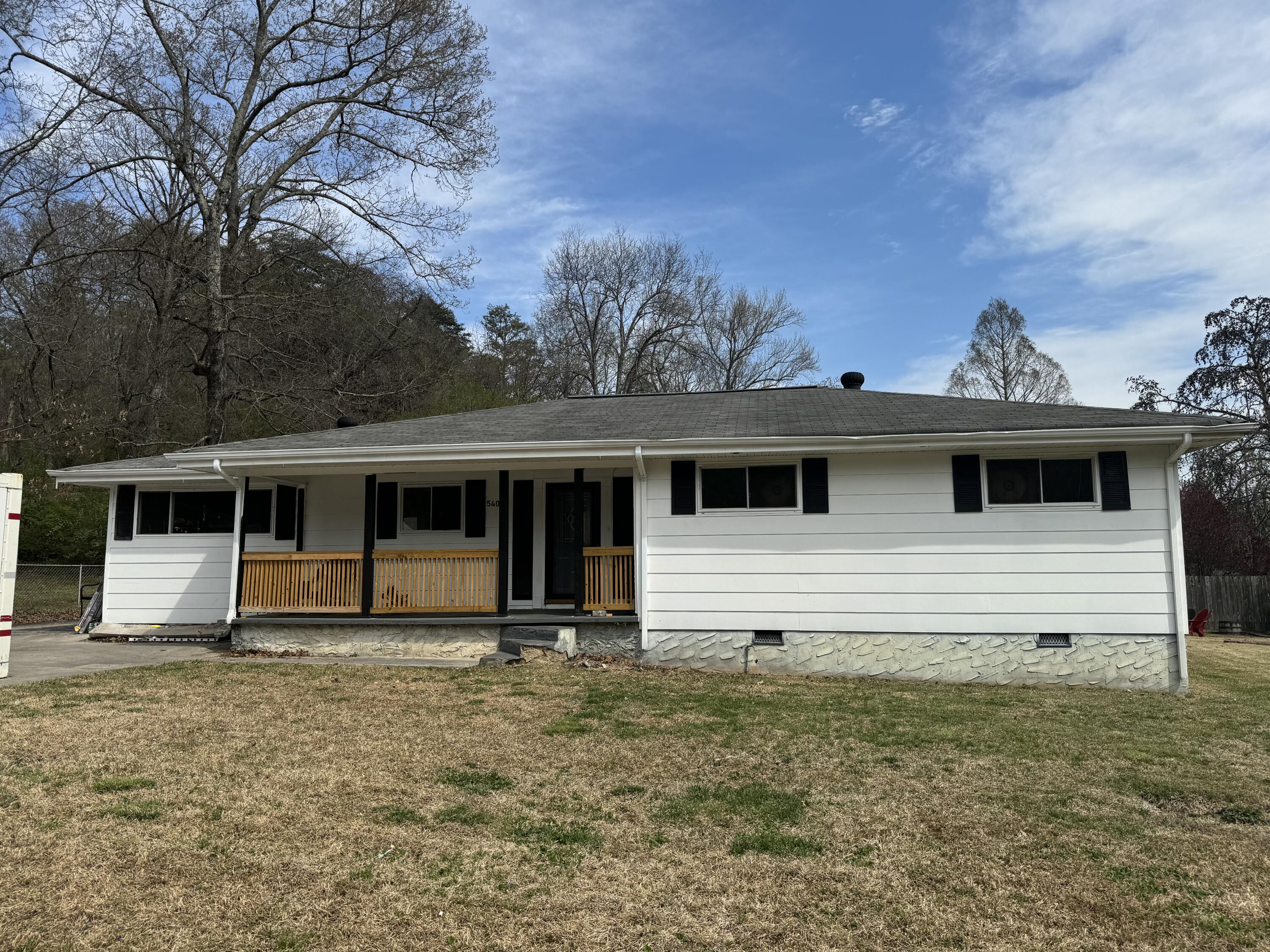 5404 May Circle
