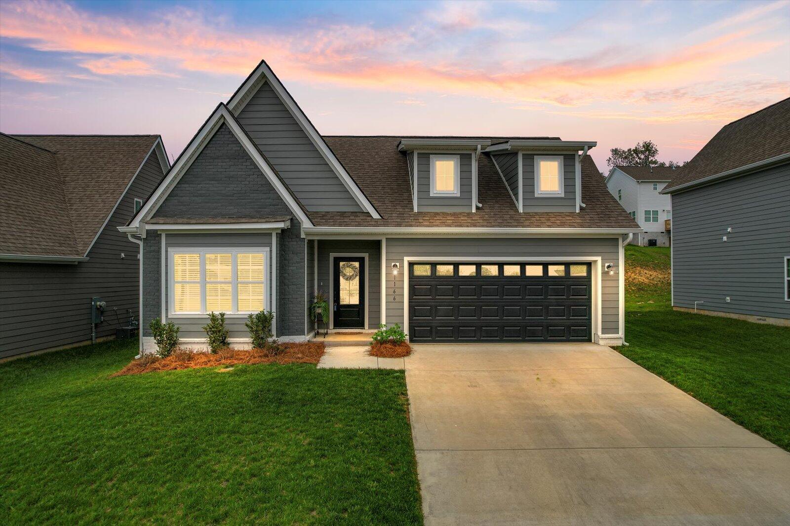 1166 Omaha Circle