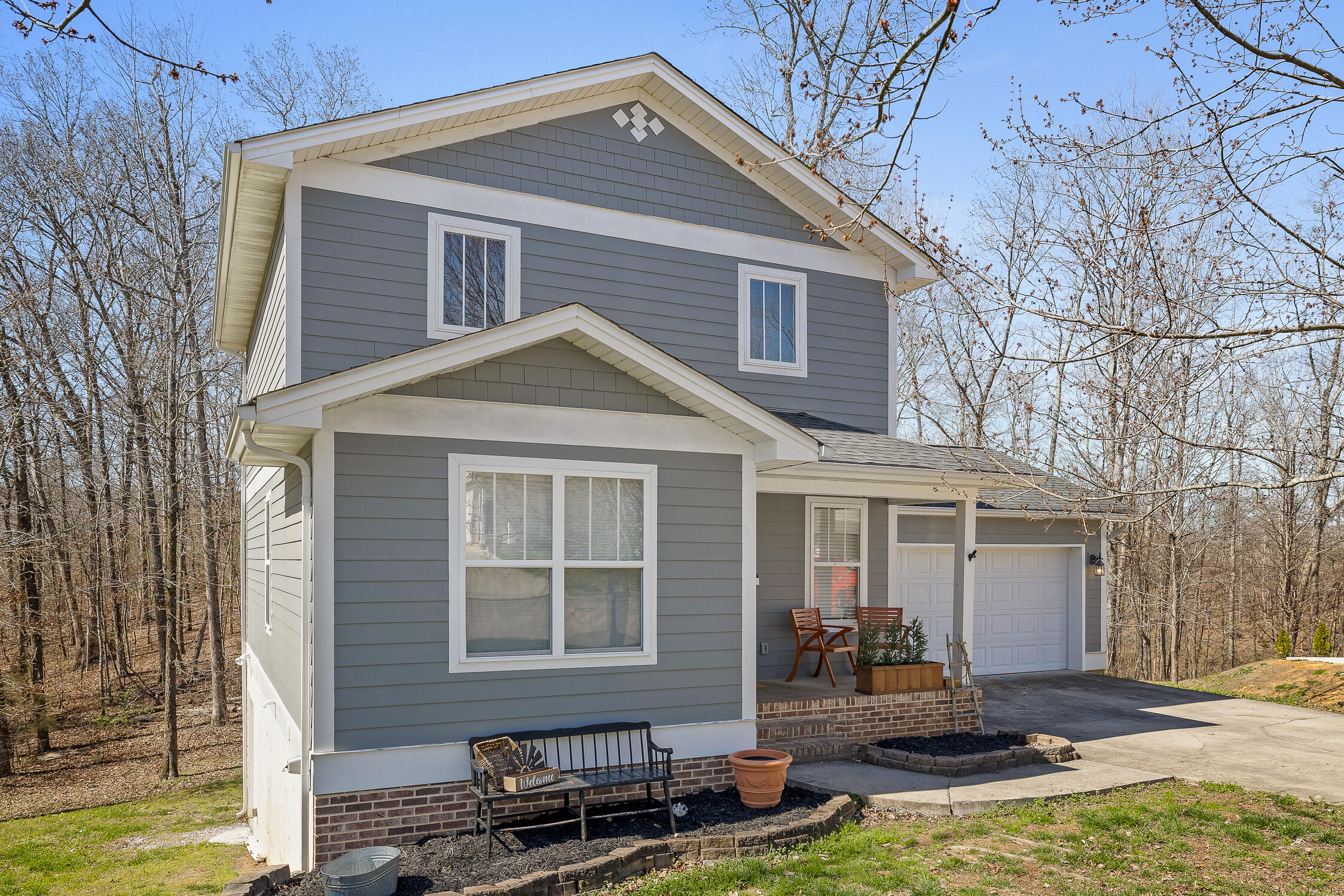 185 SW Silver Maple Circle