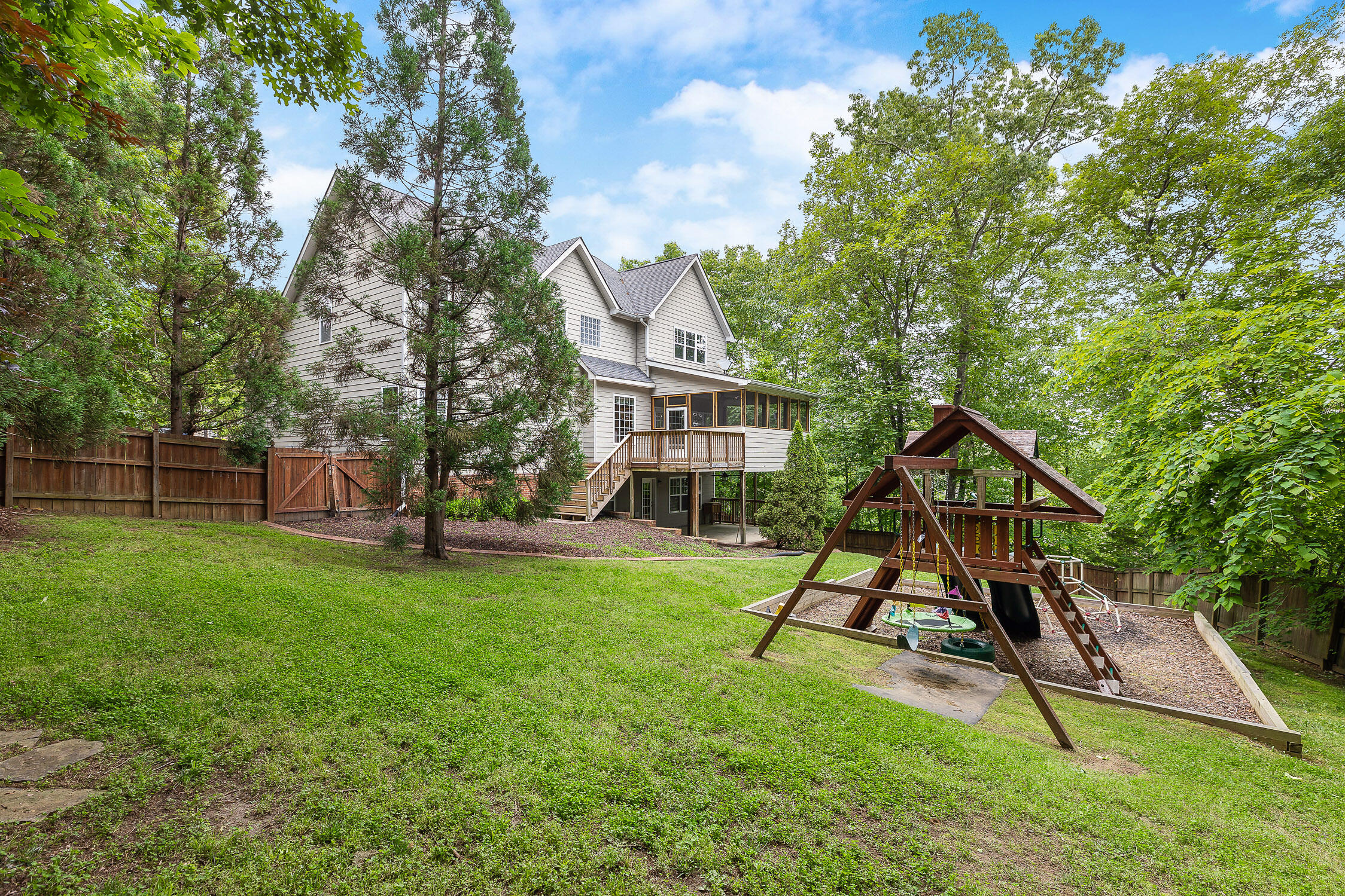 128 Windsor Lane