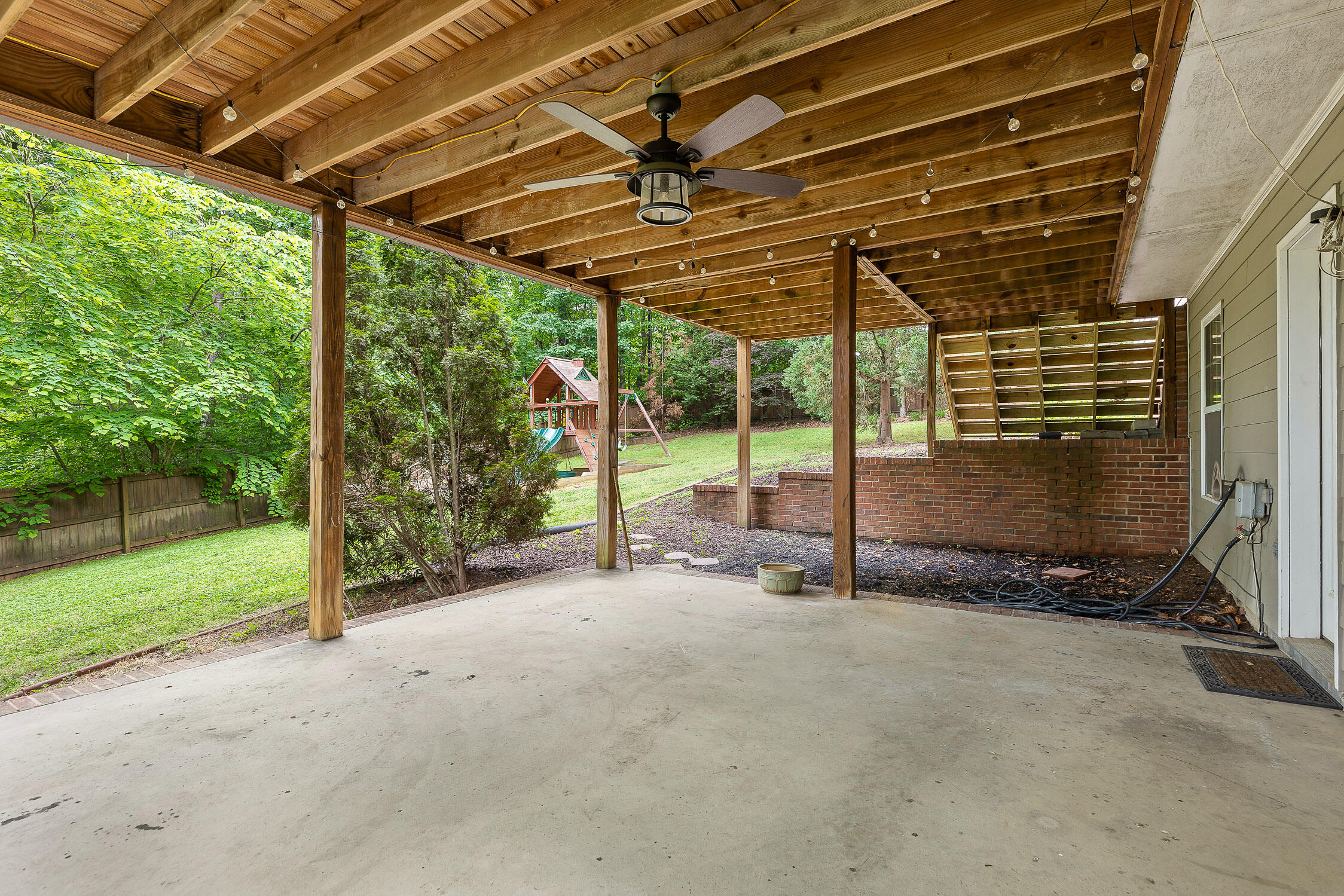 128 Windsor Lane