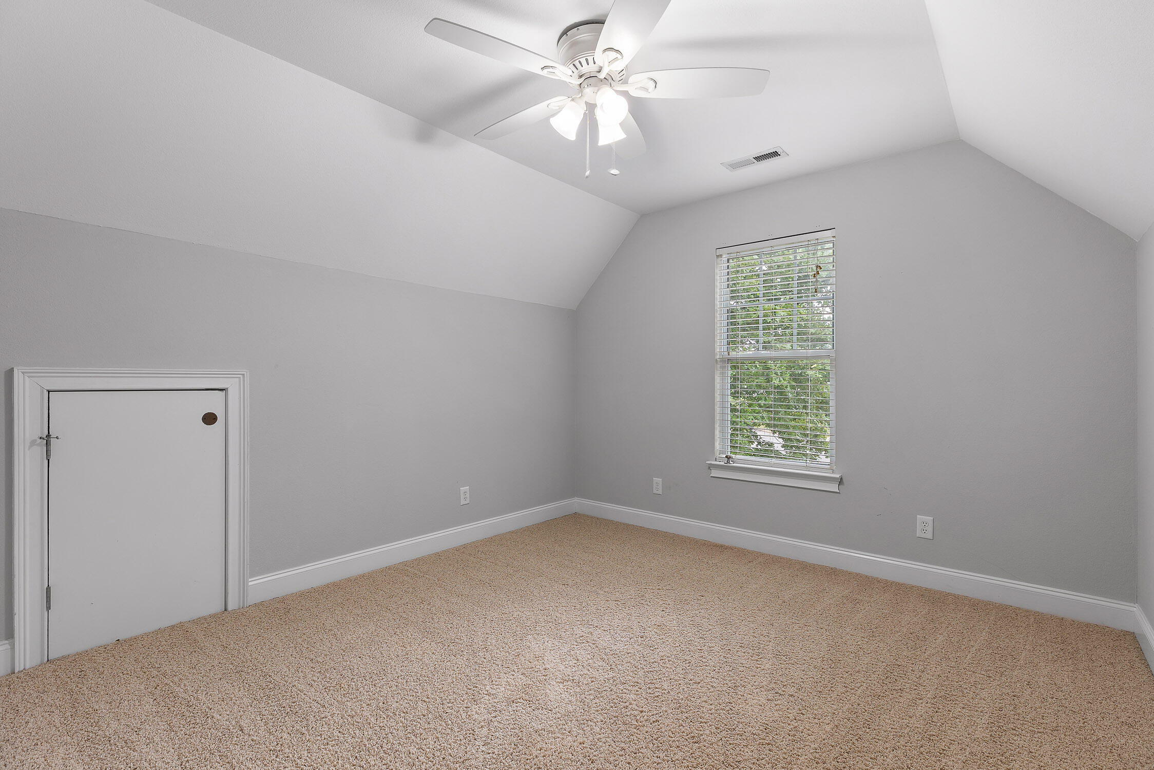 128 Windsor Lane