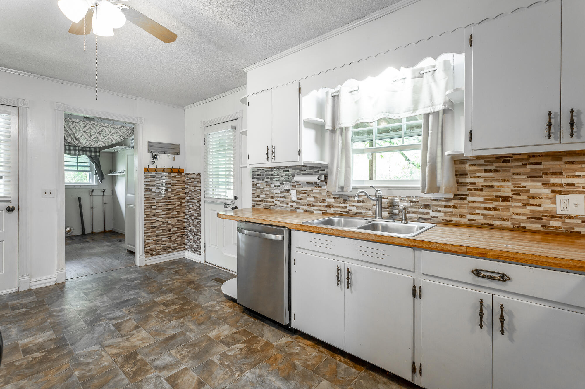 5948 Chamberlain Road, LaFayette