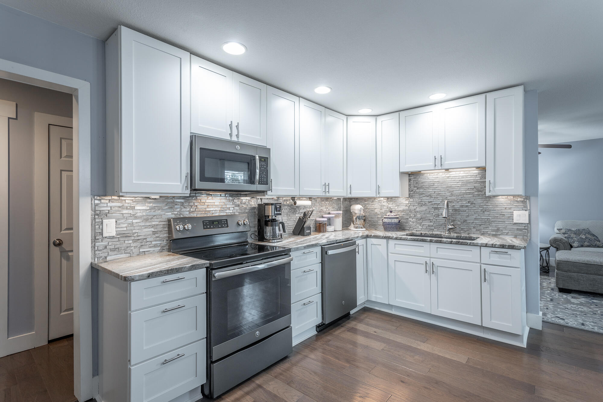 9767 Falcon Crest Drive