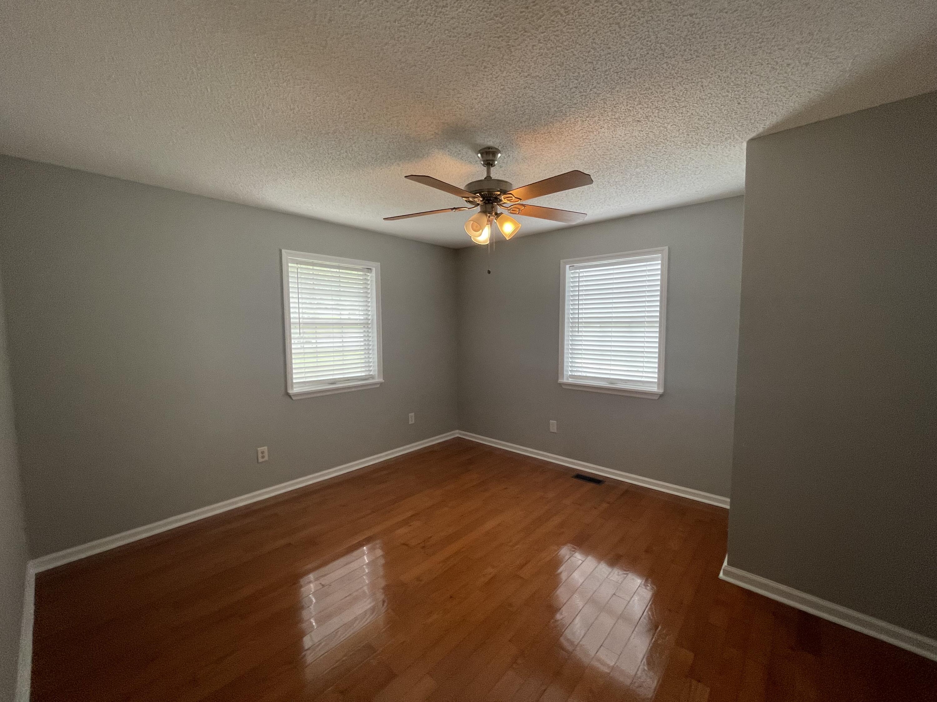 513 Hobart Lane, LaFayette