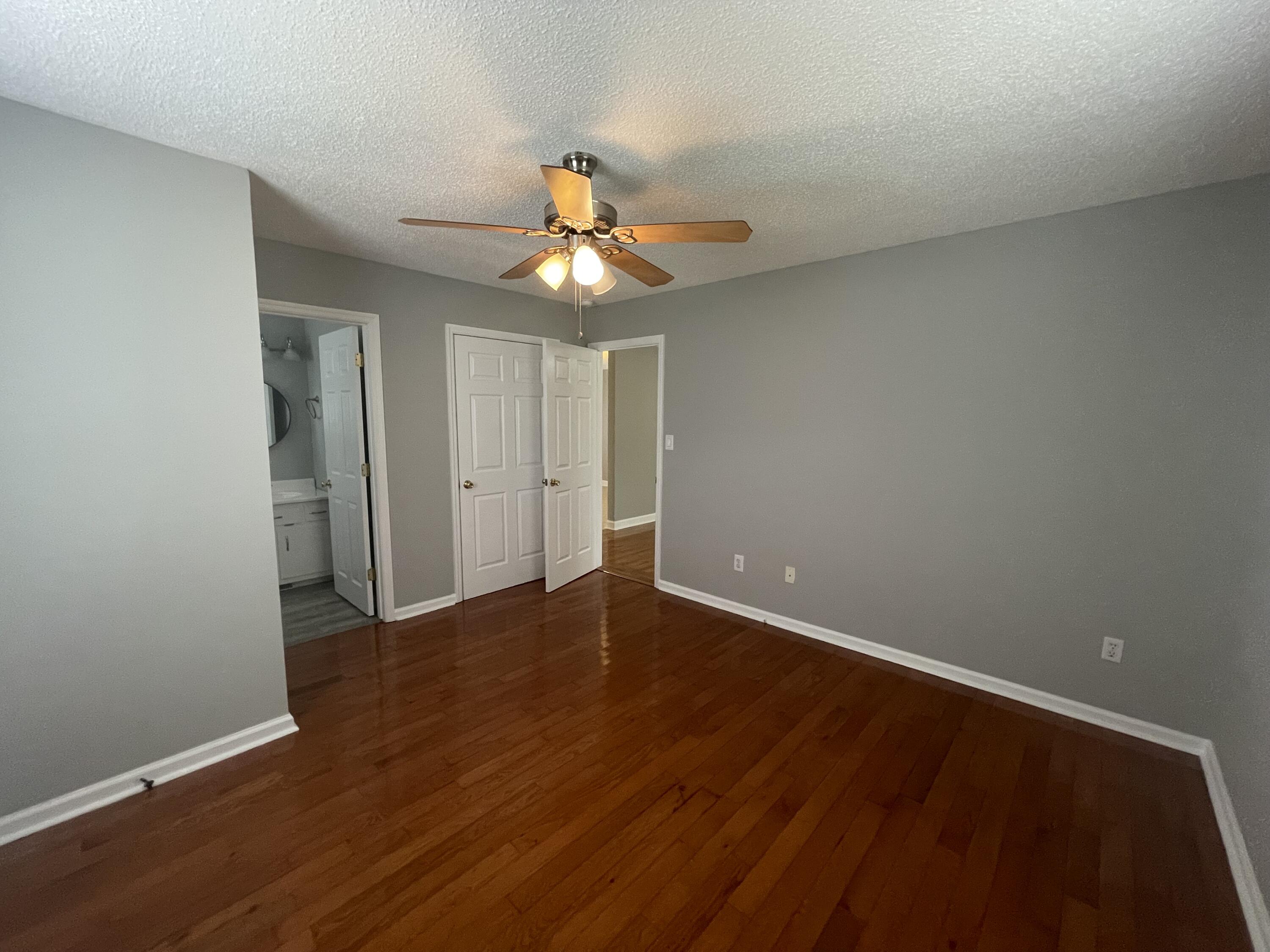 513 Hobart Lane, LaFayette