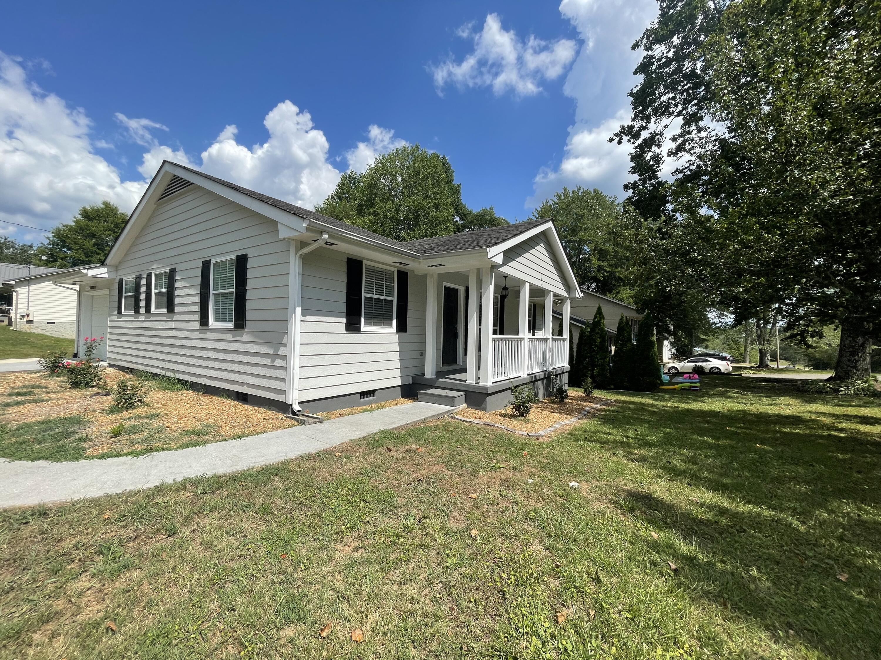 513 Hobart Lane, LaFayette