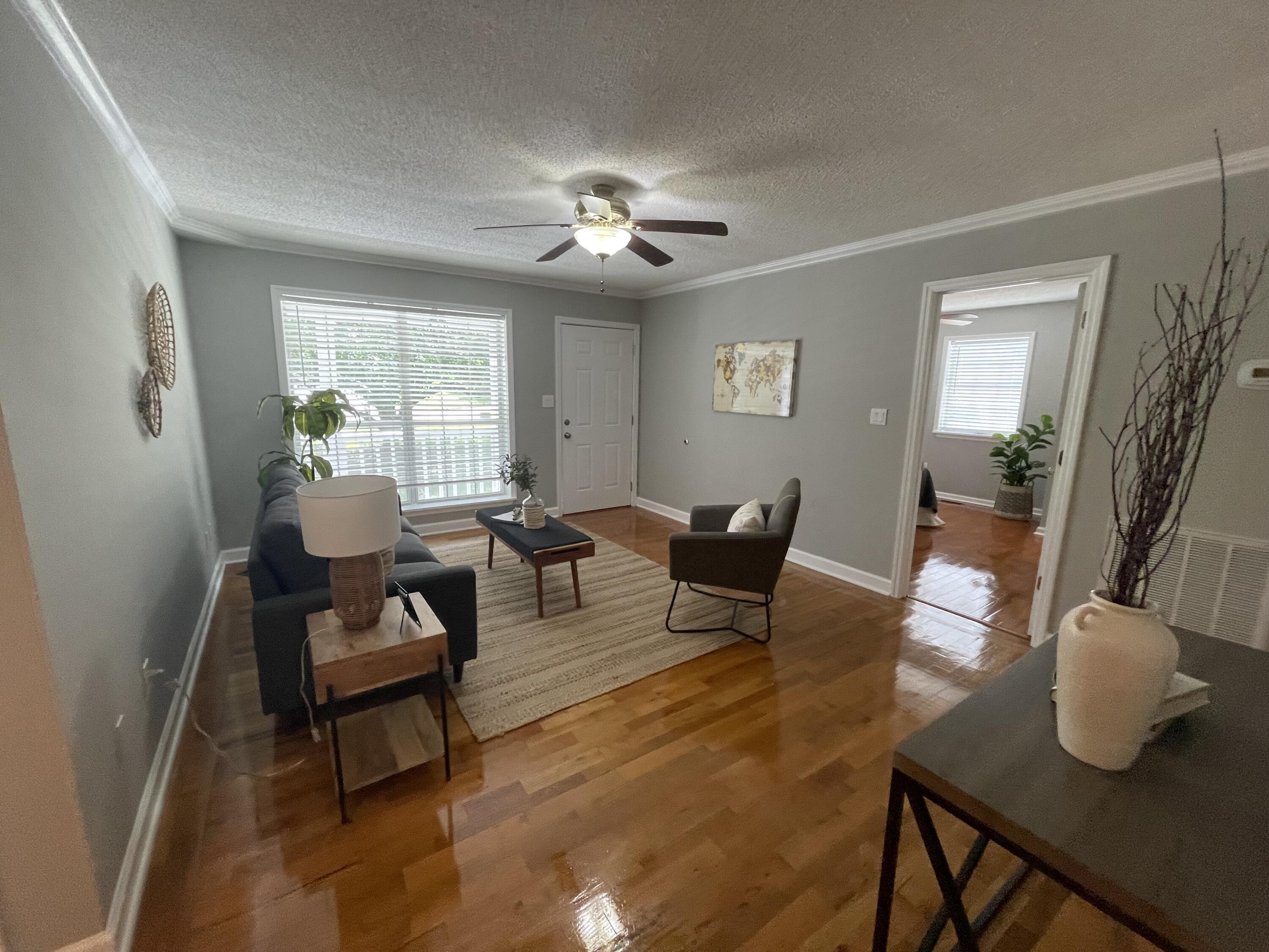 513 Hobart Lane, LaFayette