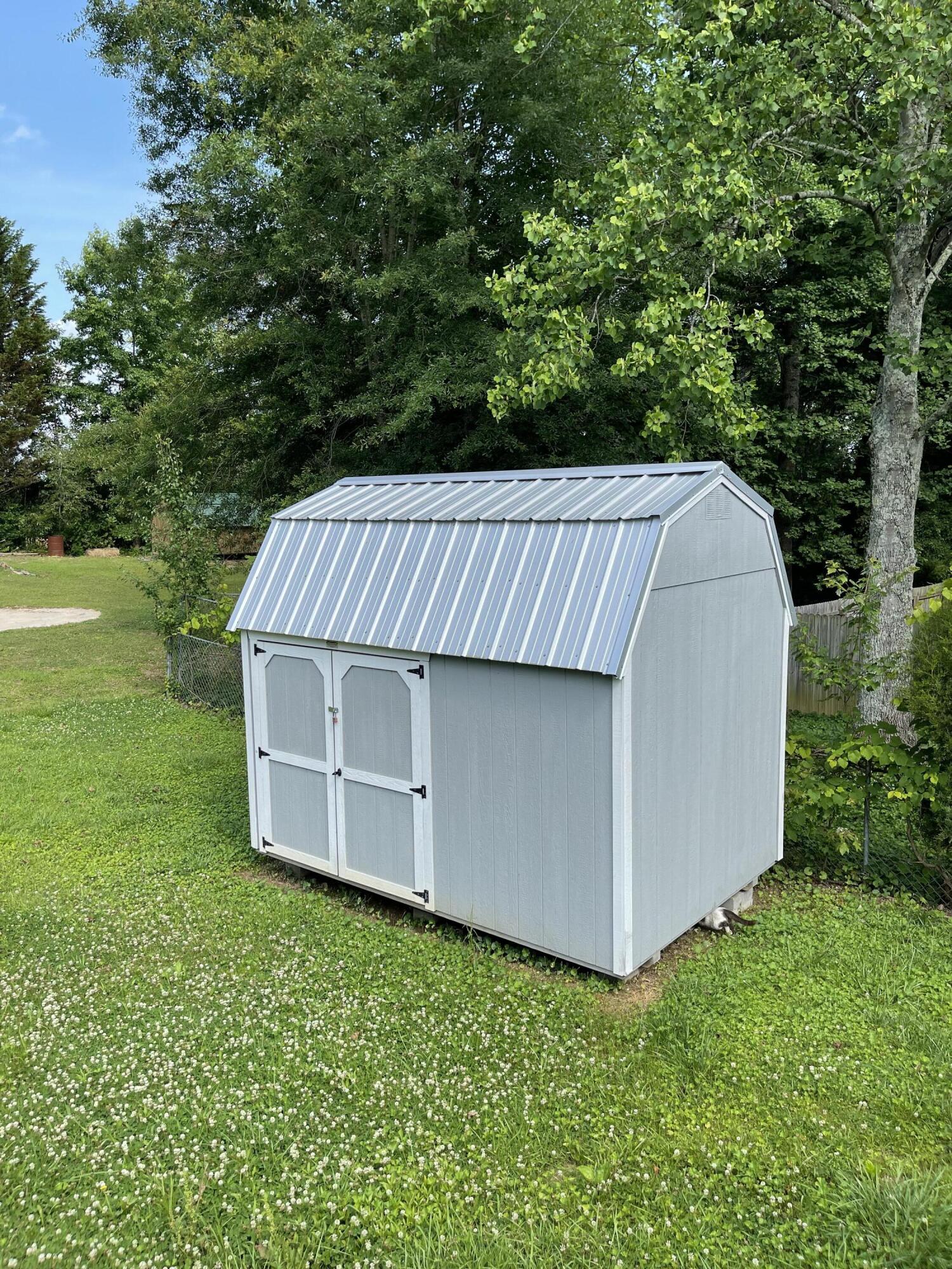 513 Hobart Lane, LaFayette