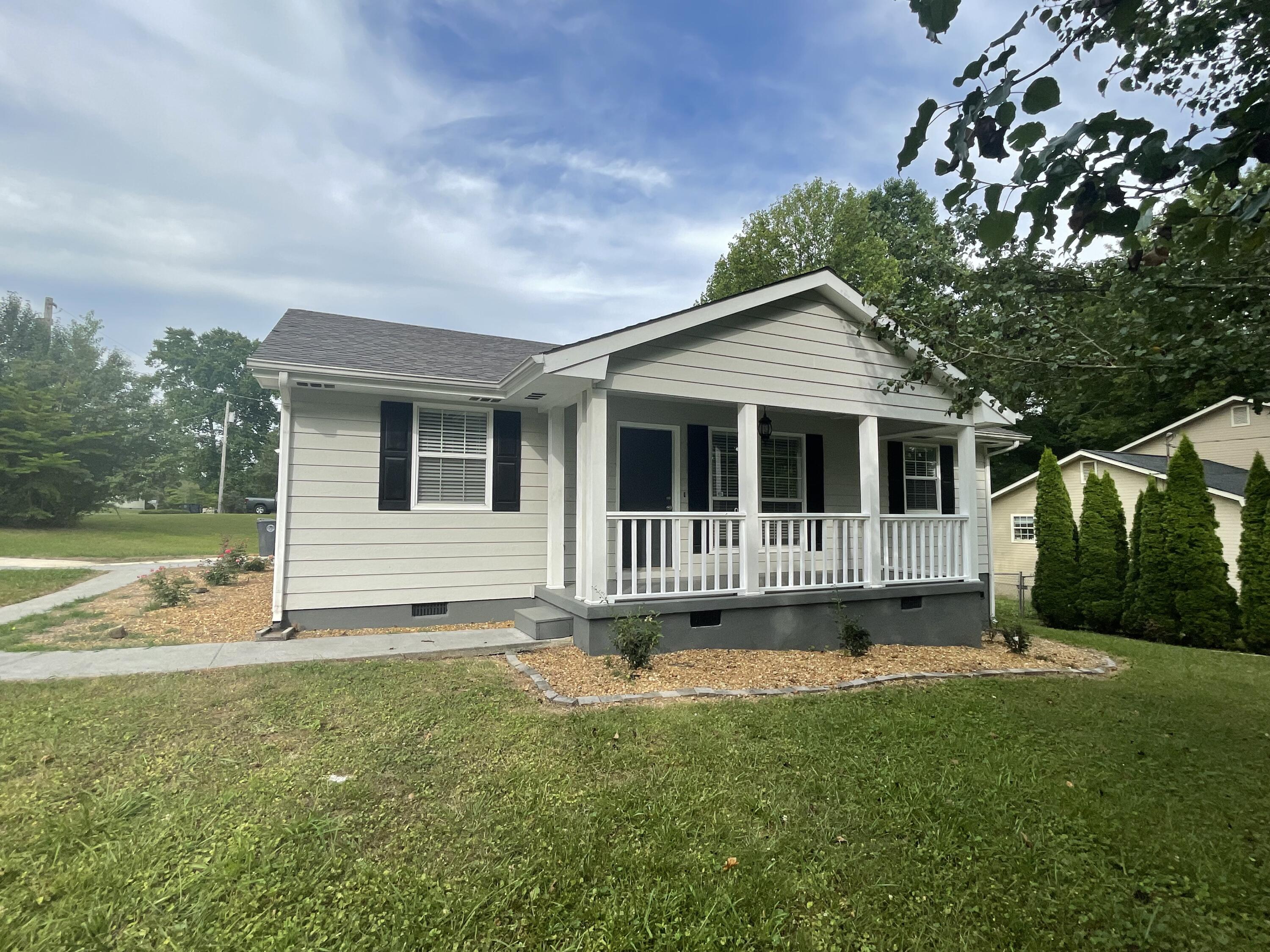 513 Hobart Lane, LaFayette