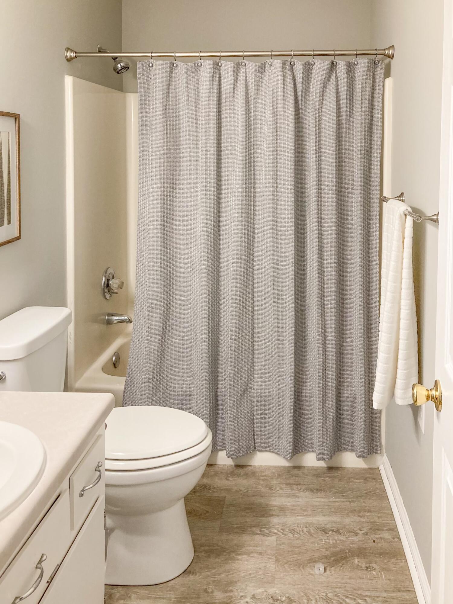 513 Hobart Lane, LaFayette