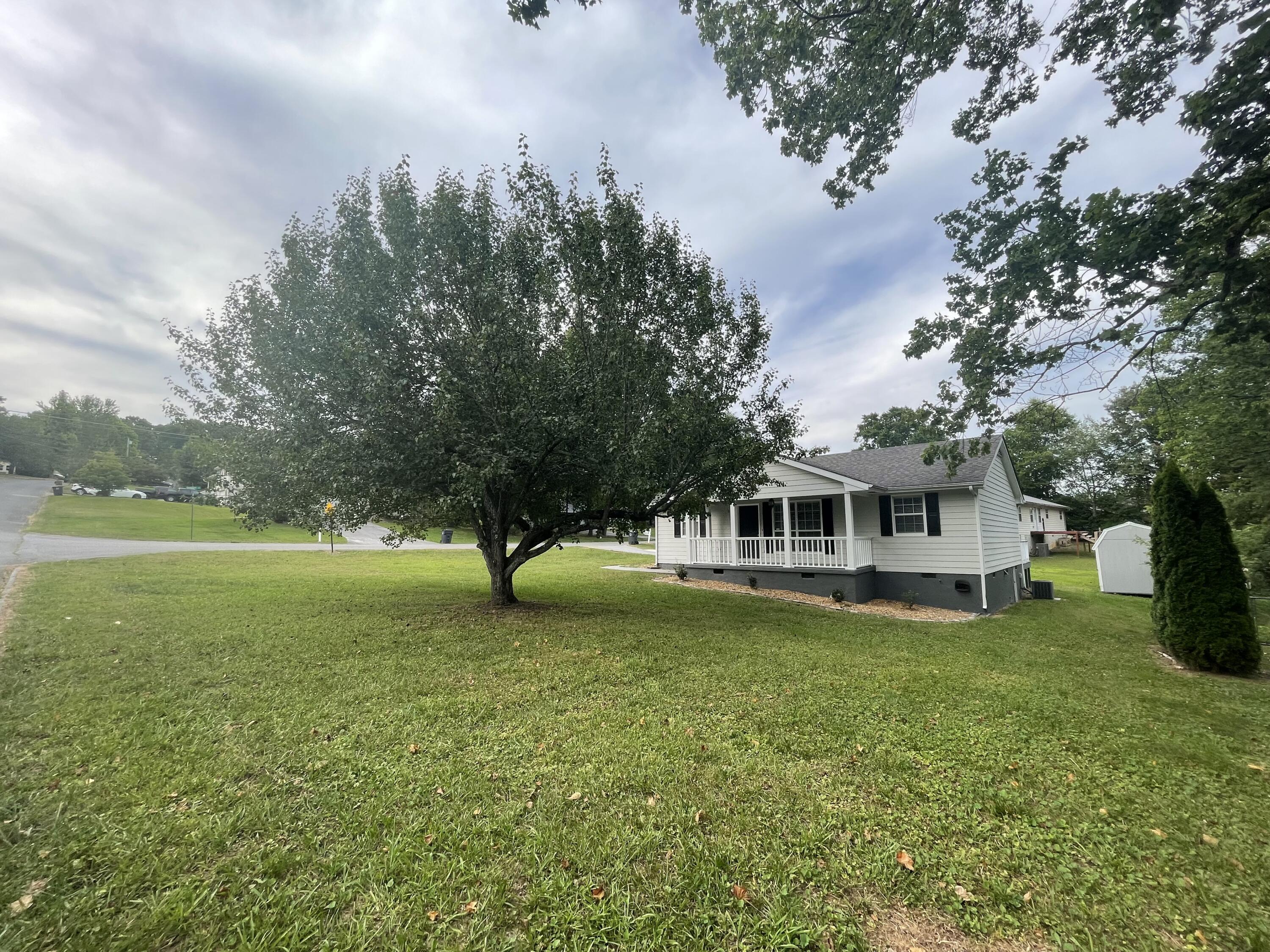 513 Hobart Lane, LaFayette