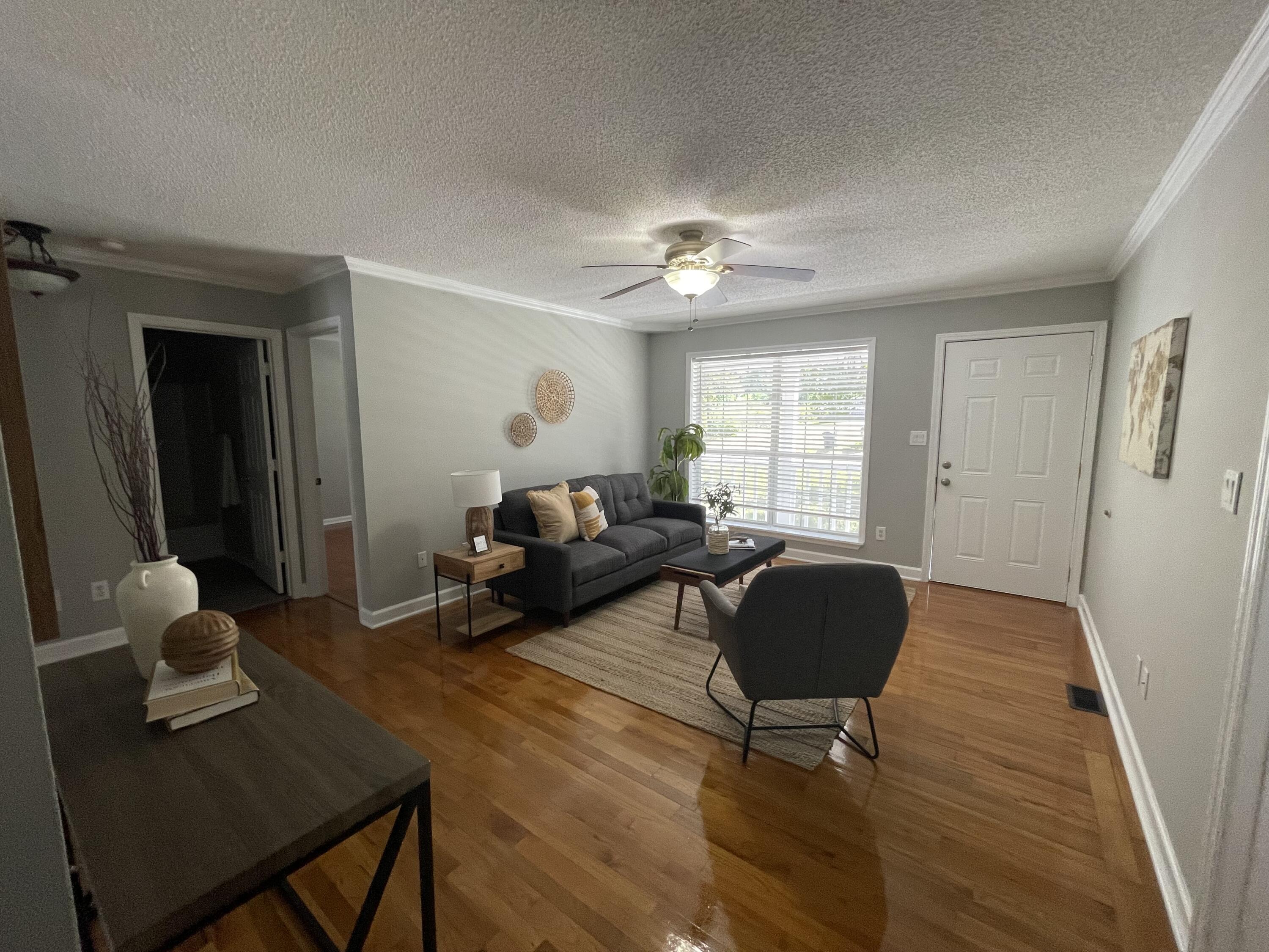 513 Hobart Lane, LaFayette