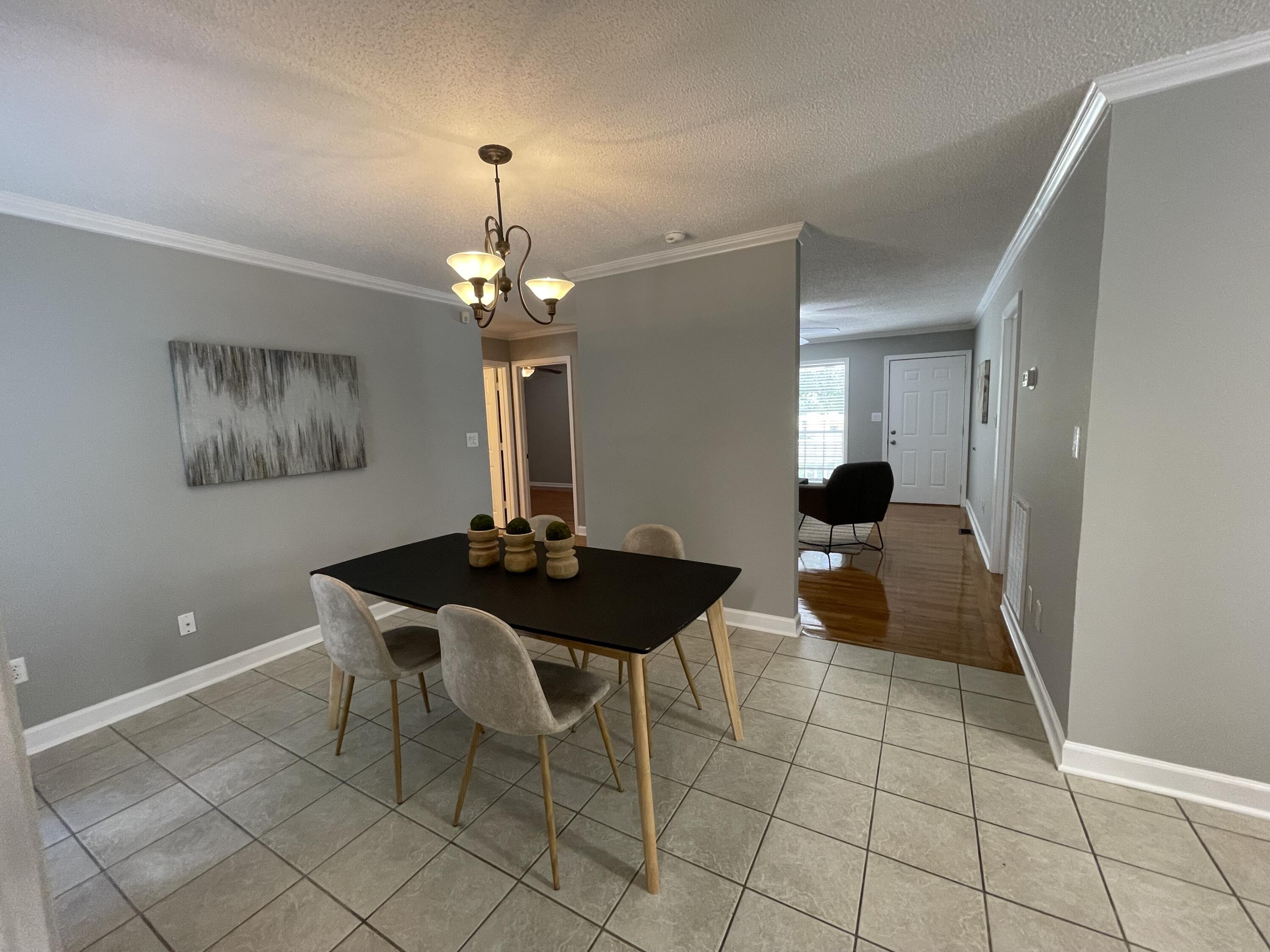 513 Hobart Lane, LaFayette